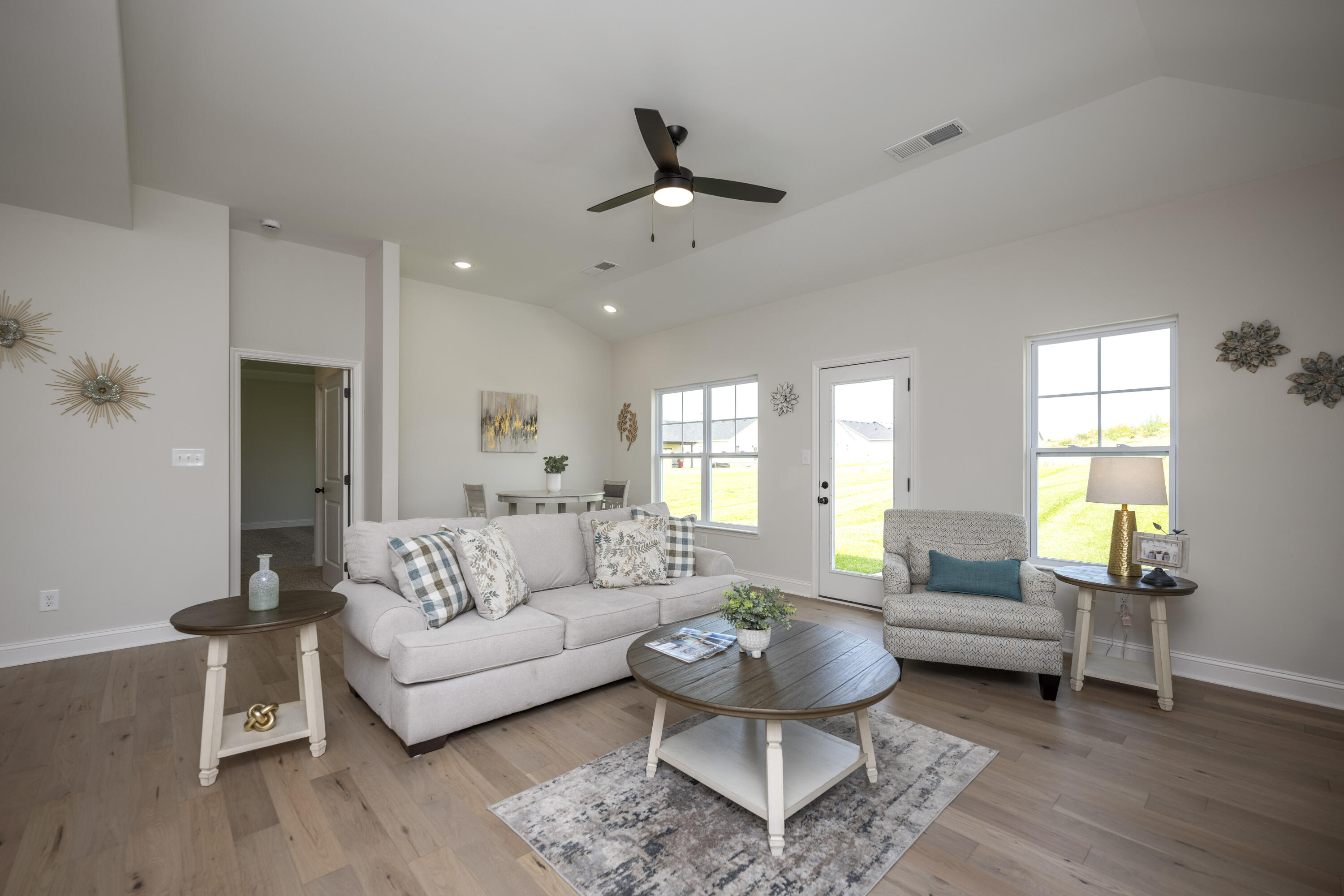 5060 Coventry Way Property Photo 14