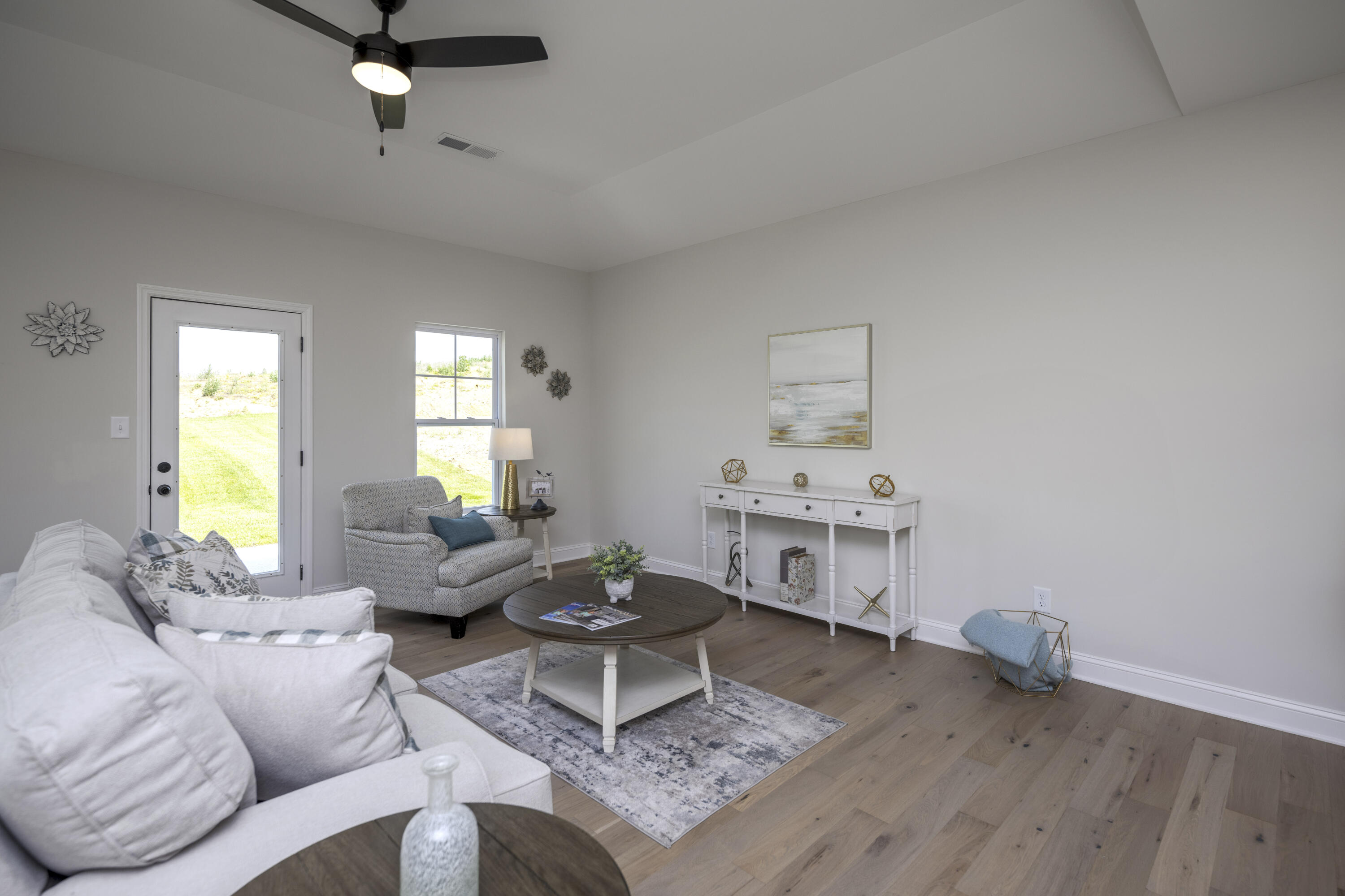 5060 Coventry Way Property Photo 15