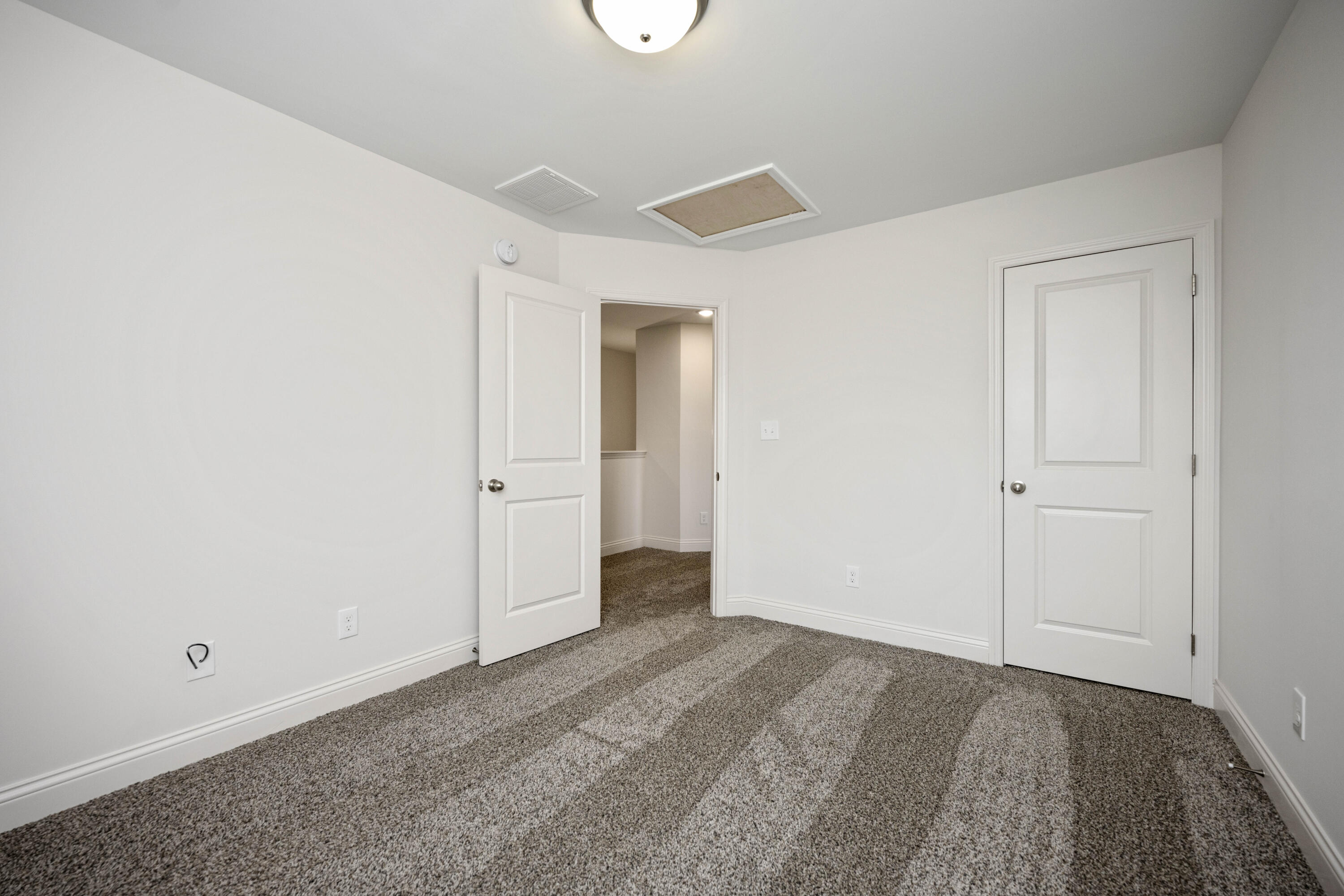 5064 Coventry Way Property Photo 29