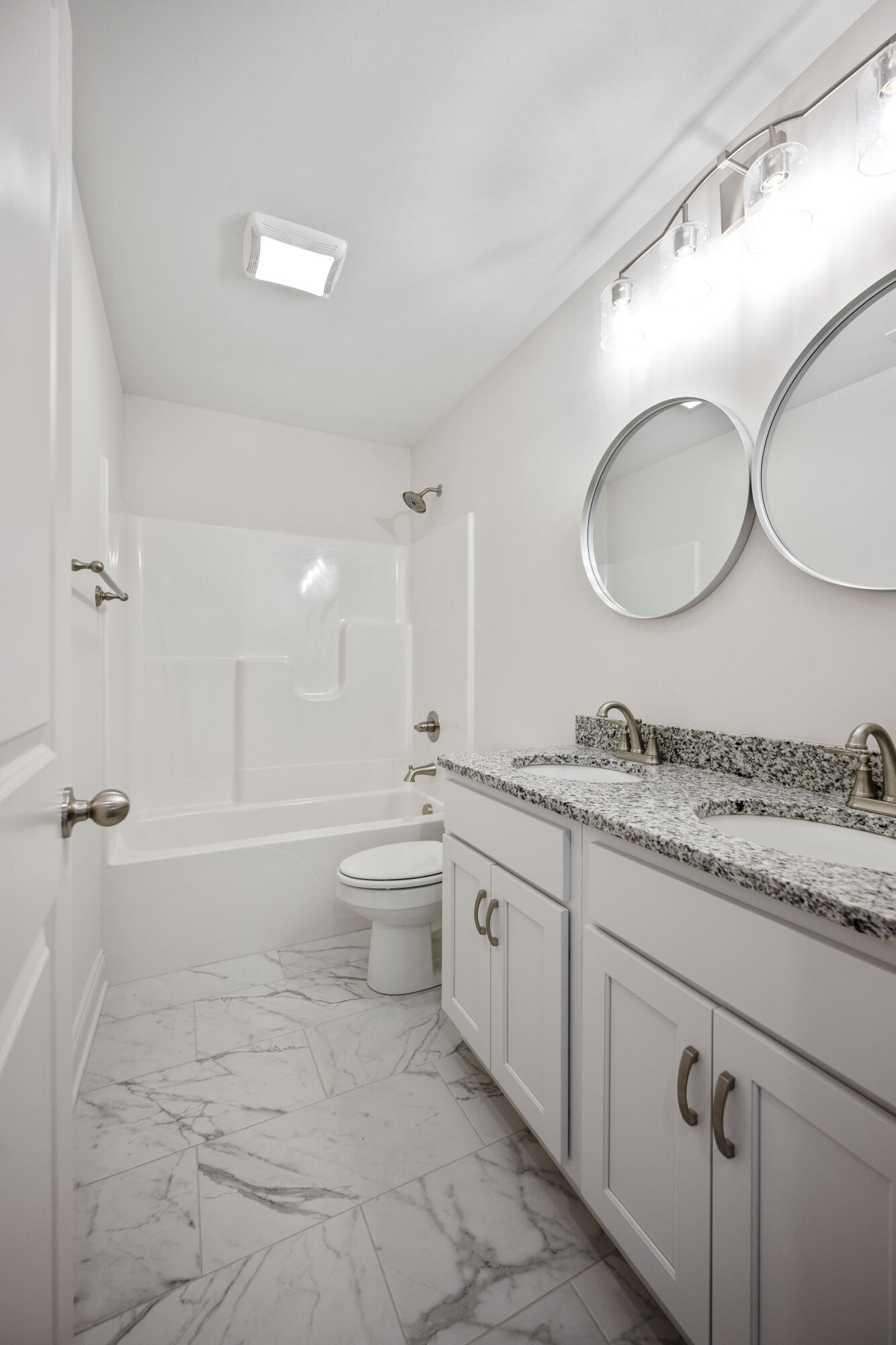 5064 Coventry Way Property Photo 34