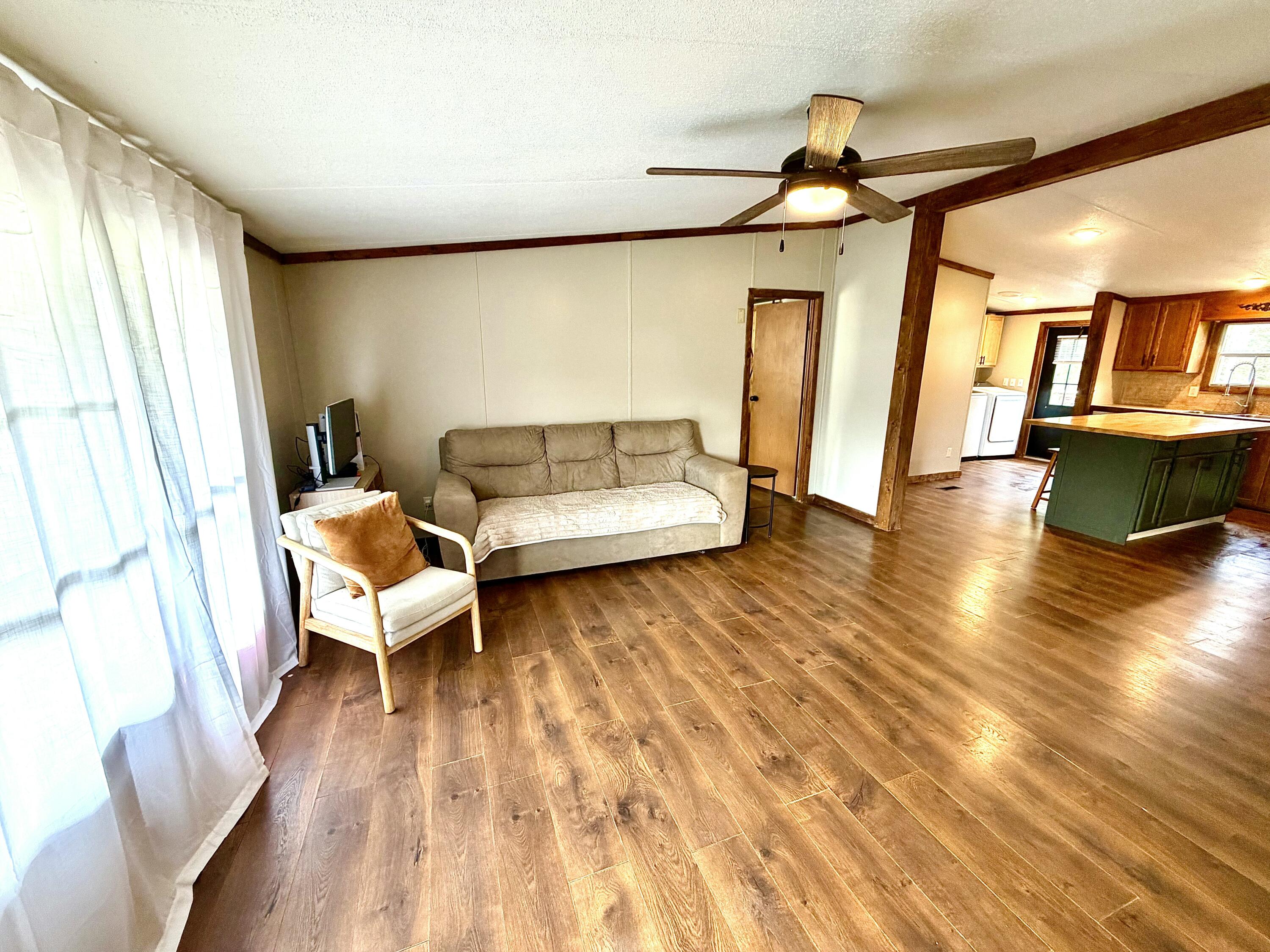 112 Speed Drive Property Photo 5