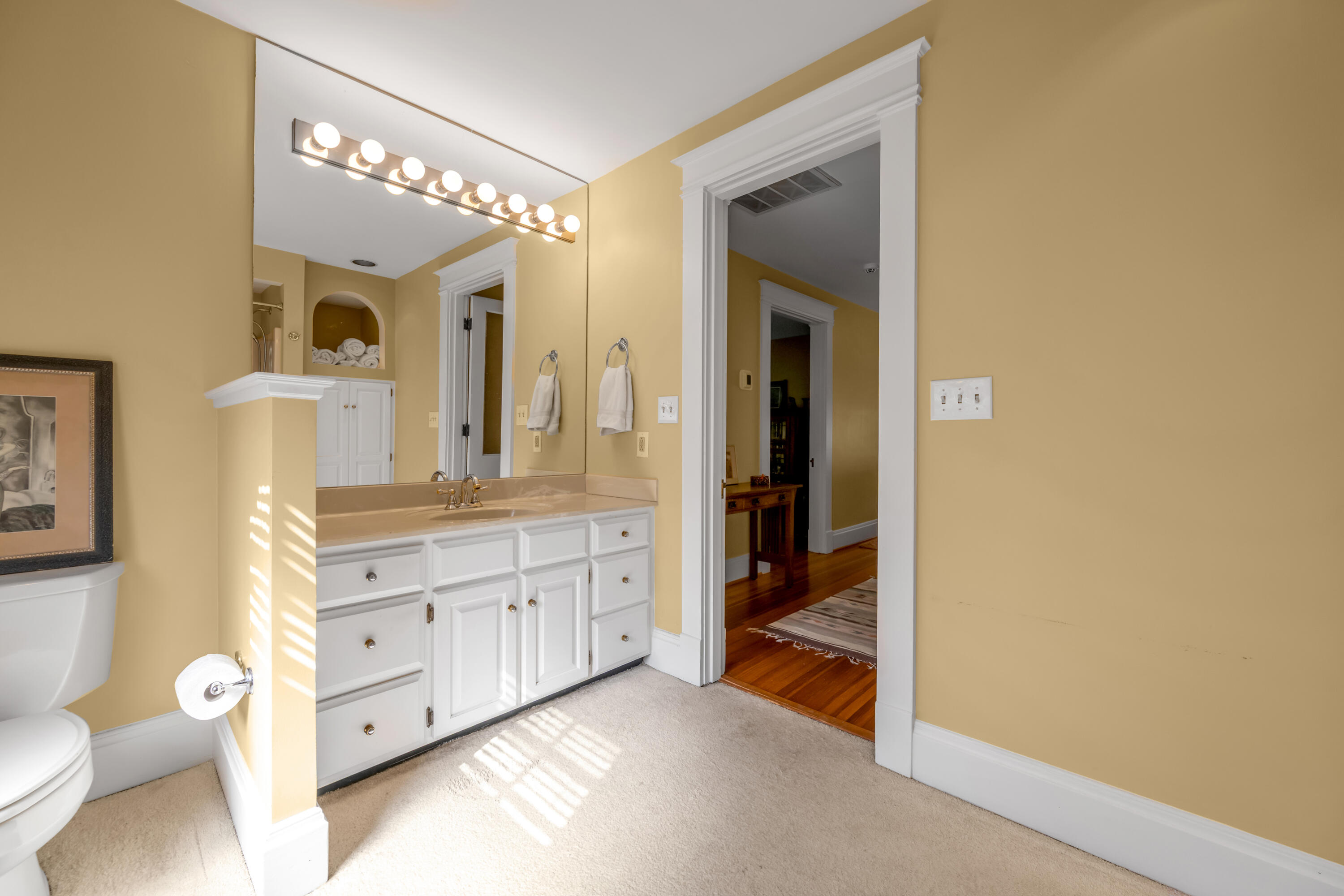 724 Bullock Place Property Photo 29
