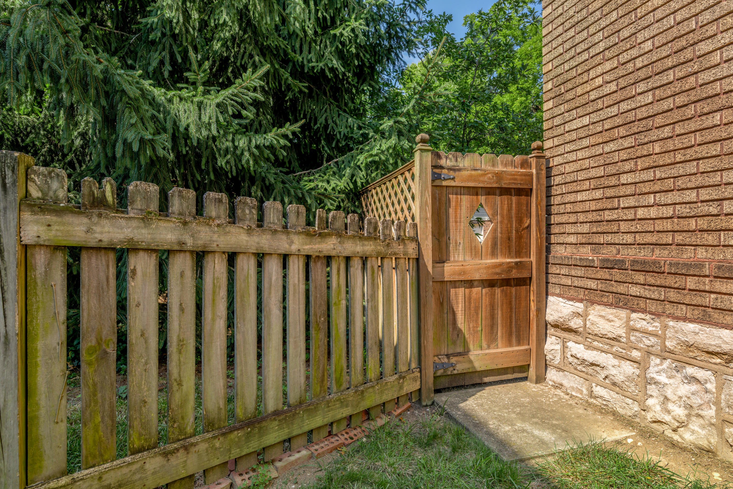 724 Bullock Place Property Photo 39