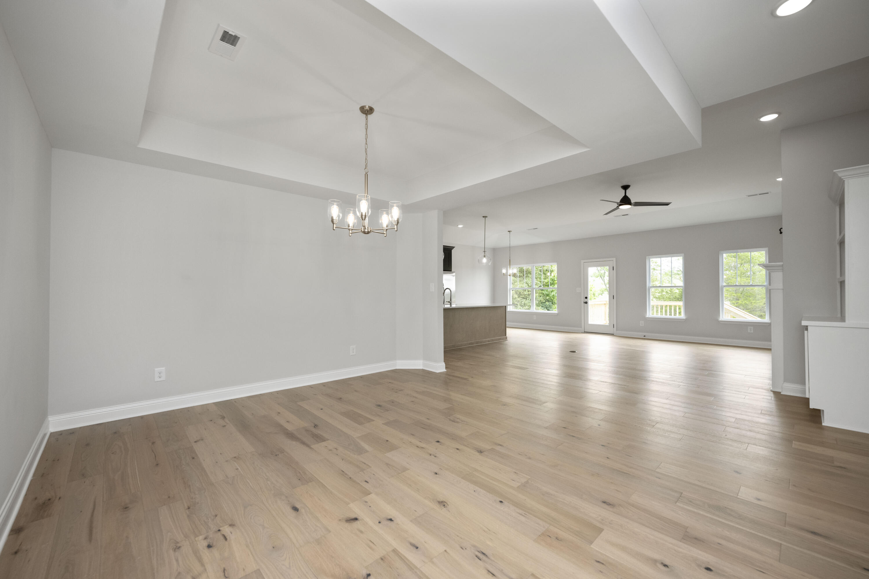 5105 Locke Drive Property Photo 7