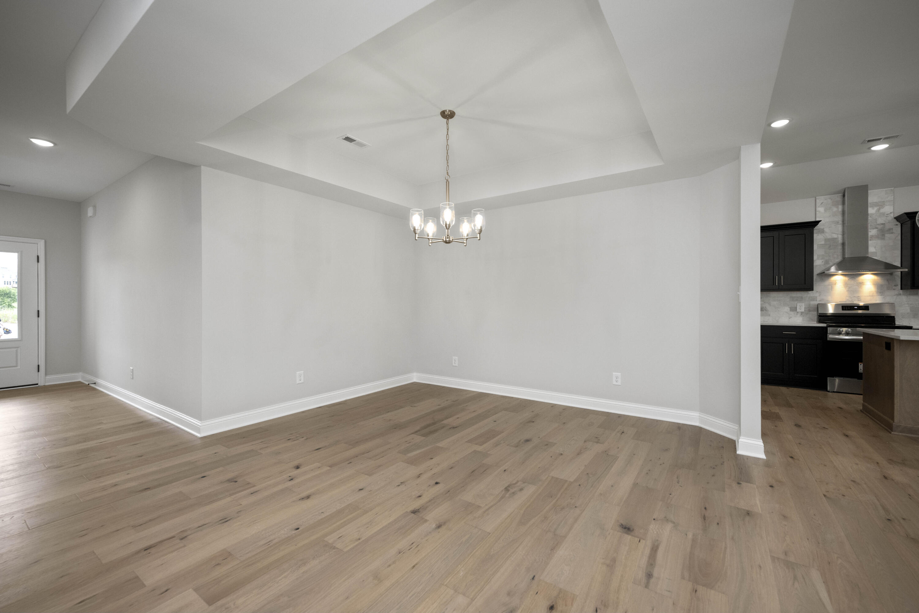 5105 Locke Drive Property Photo 8