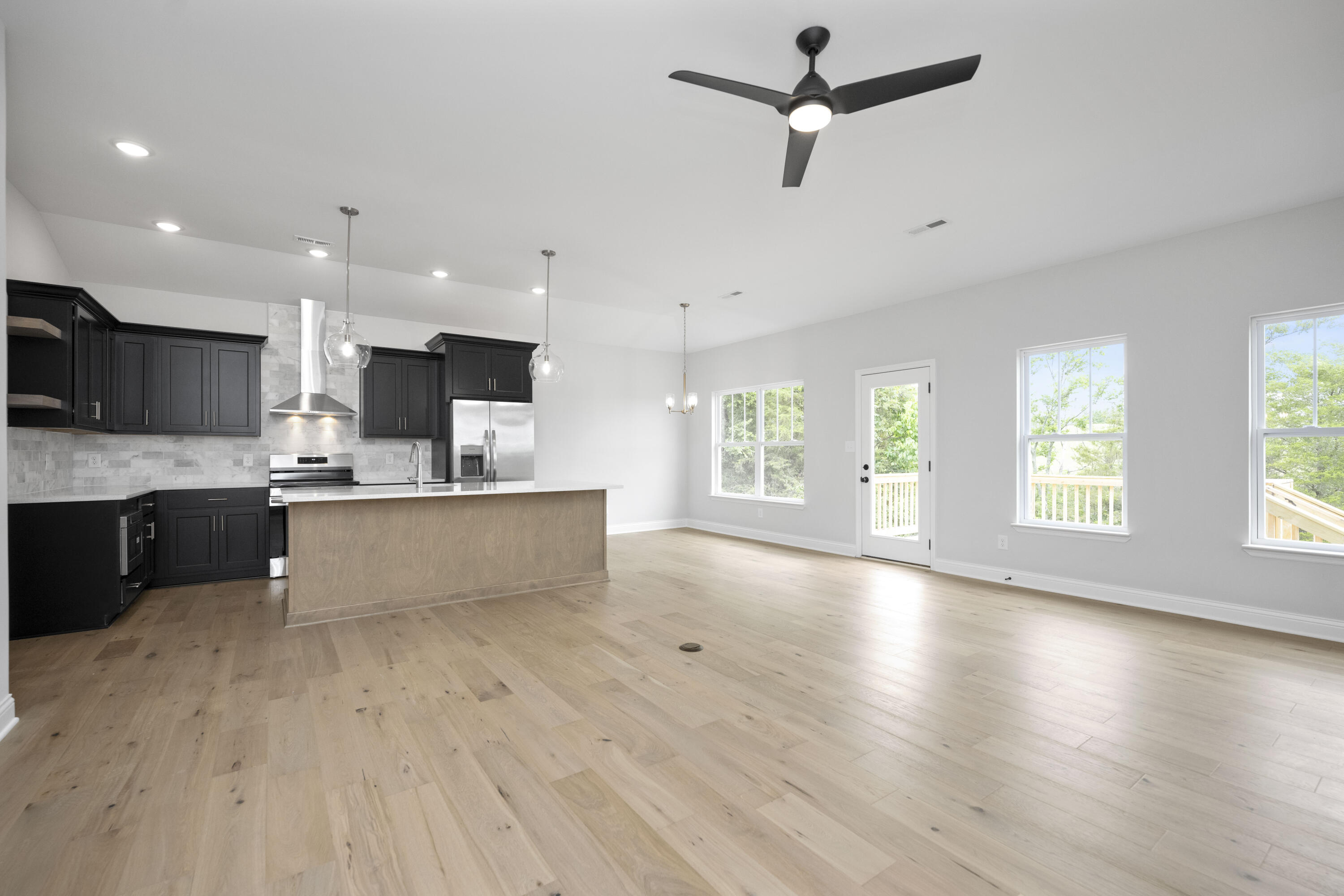 5105 Locke Drive Property Photo 10