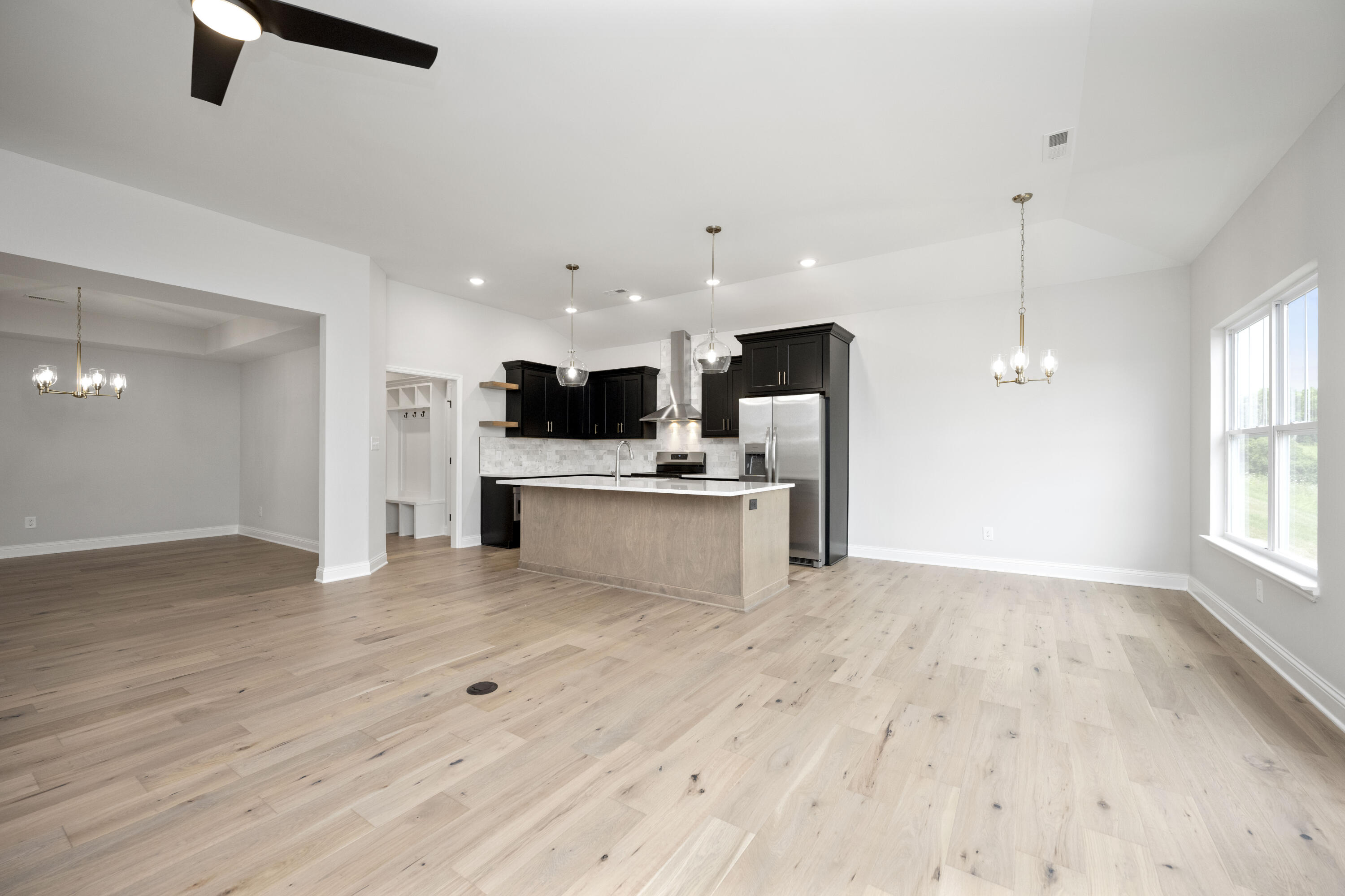 5105 Locke Drive Property Photo 13