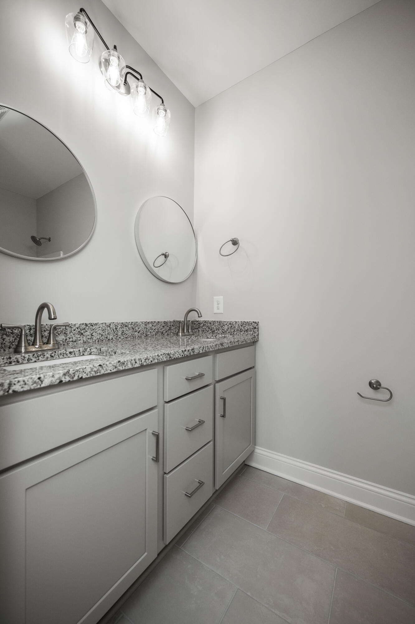 5061 Coventry Way Property Photo 34