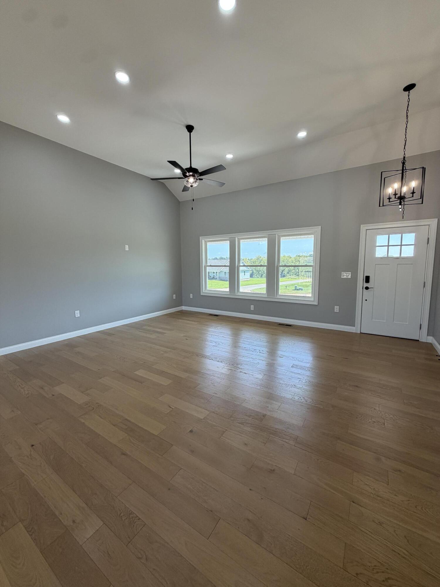 170 Lone Oak Court Property Photo 3