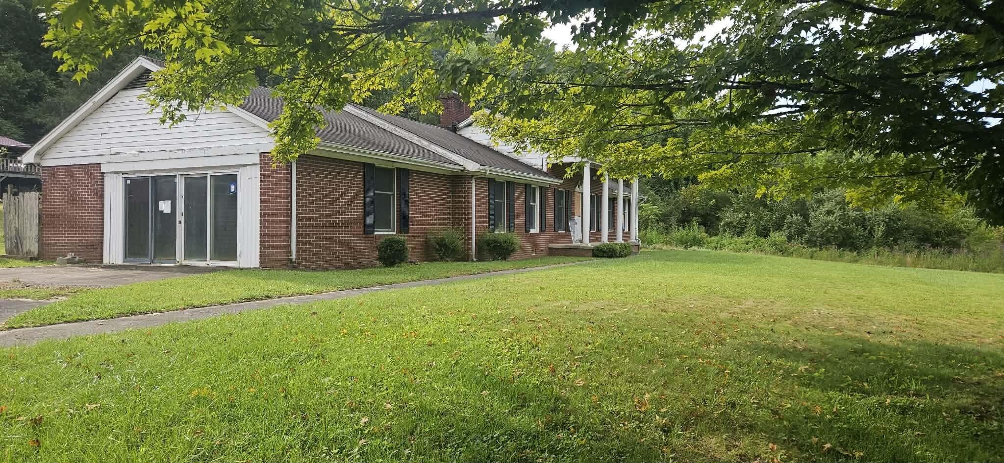 21267 State Highway 190 Property Photo 1