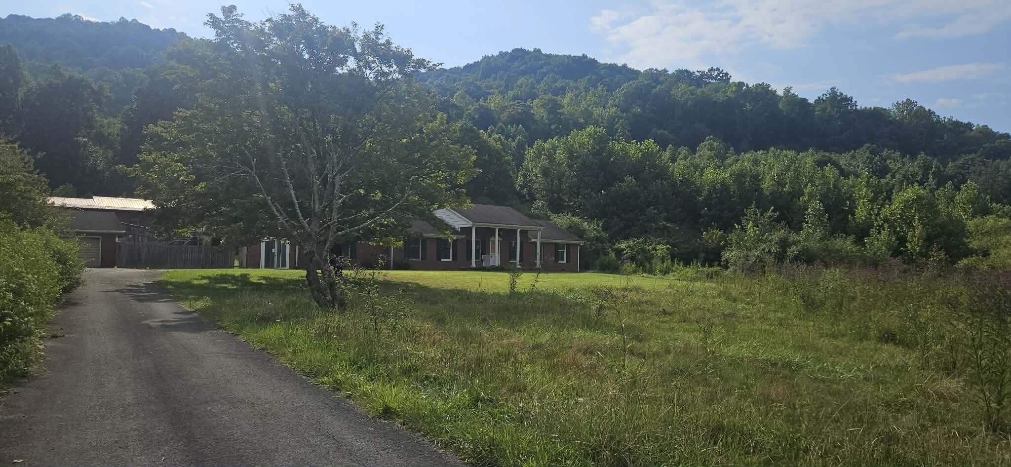21267 State Highway 190 Property Photo 4