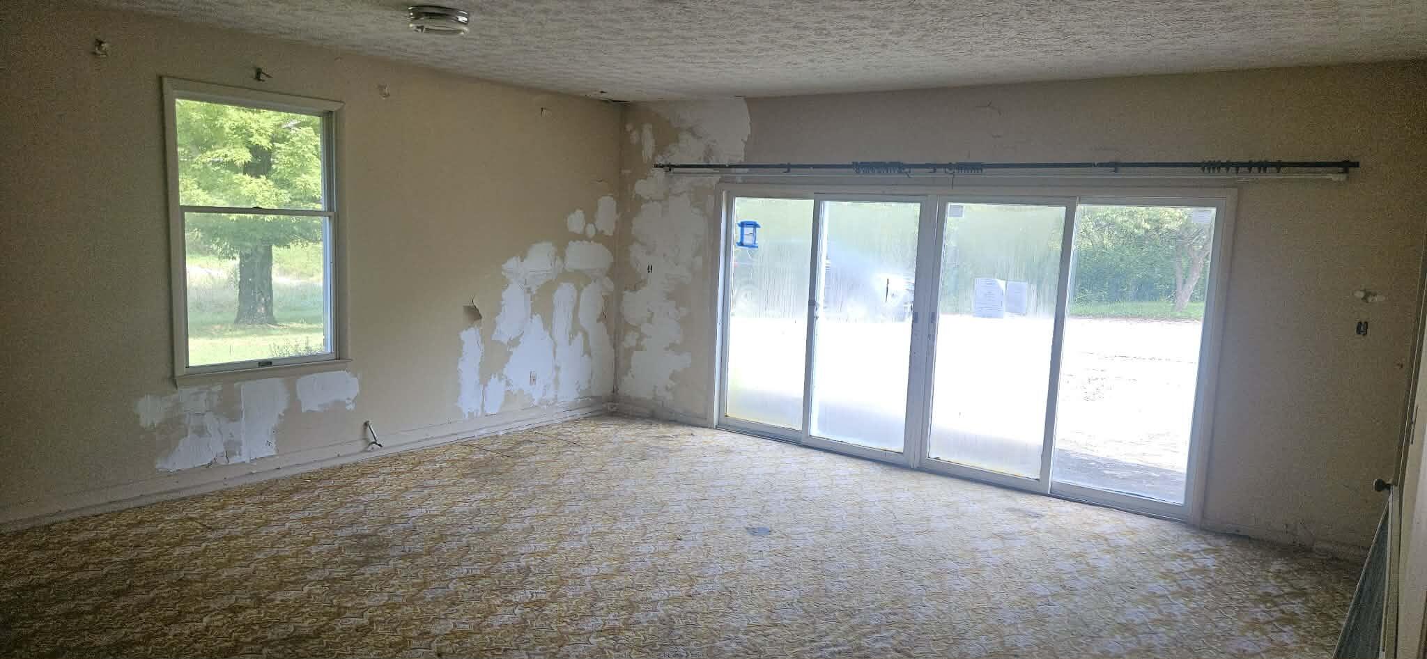 21267 State Highway 190 Property Photo 13