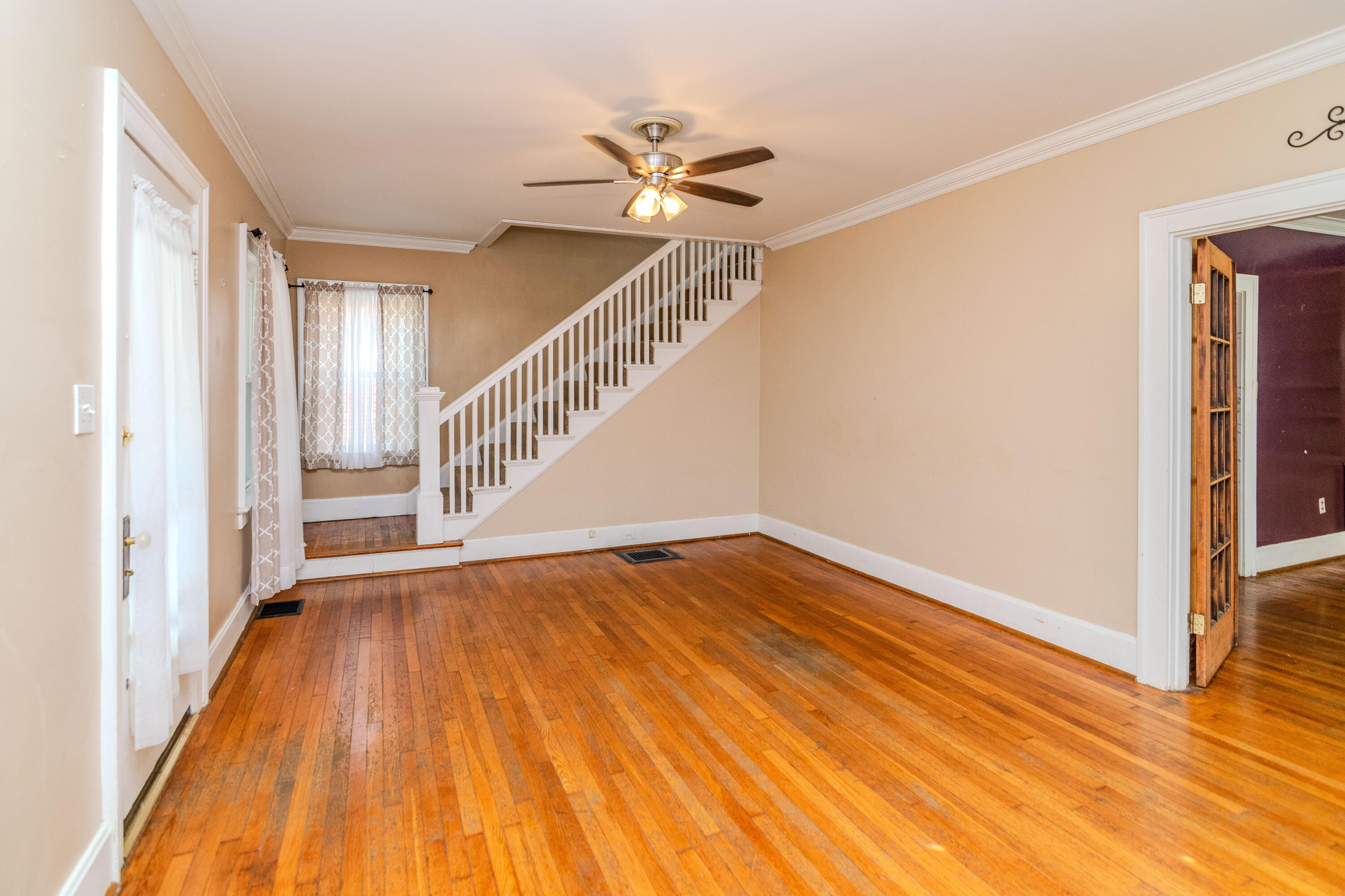 914 Idlewild Court Property Photo 6