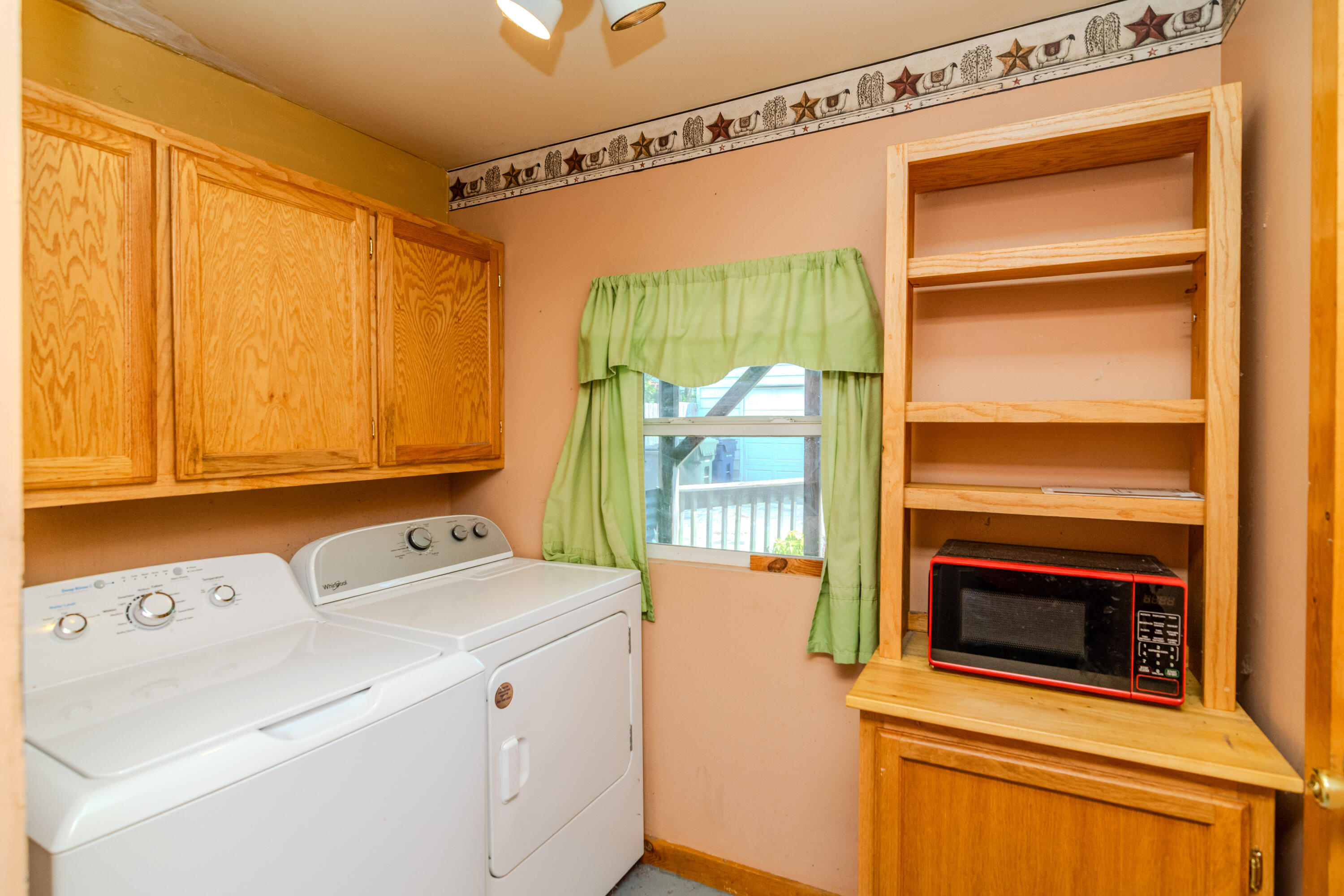 914 Idlewild Court Property Photo 16