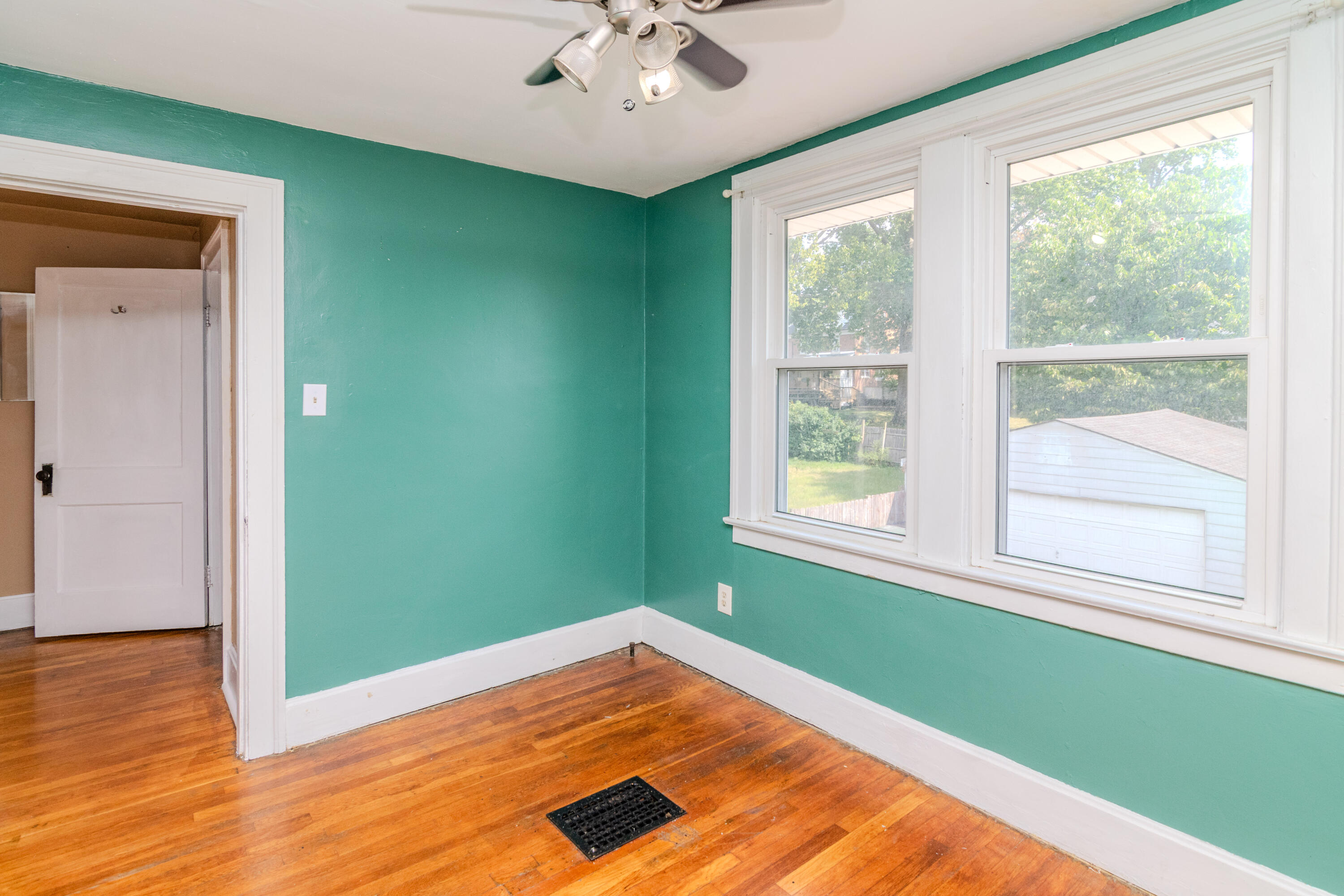 914 Idlewild Court Property Photo 25