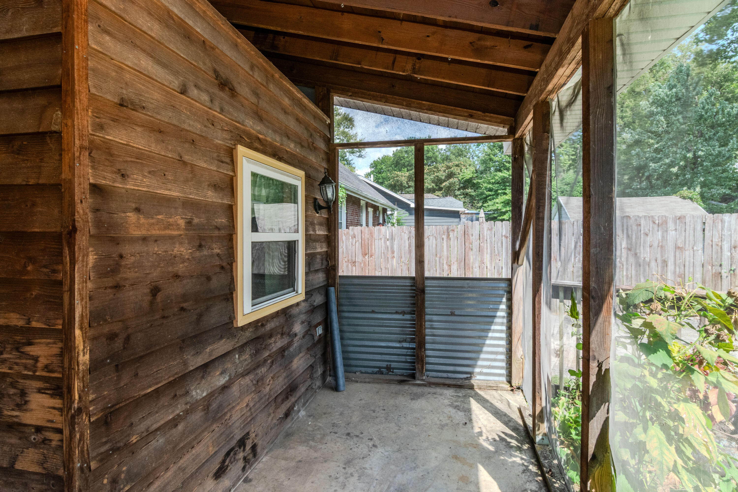 914 Idlewild Court Property Photo 31