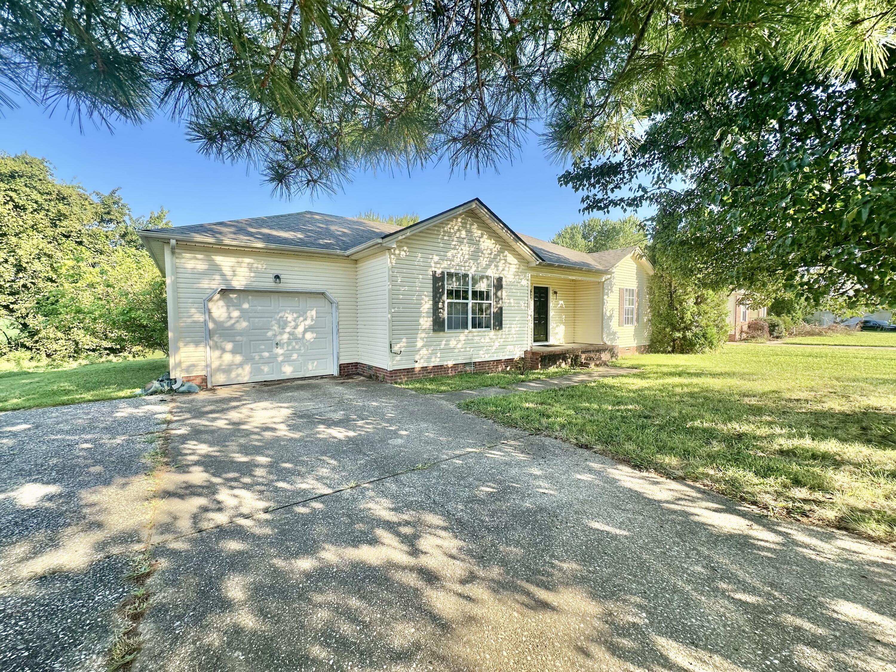 8646 Kingman Court Property Photo 1