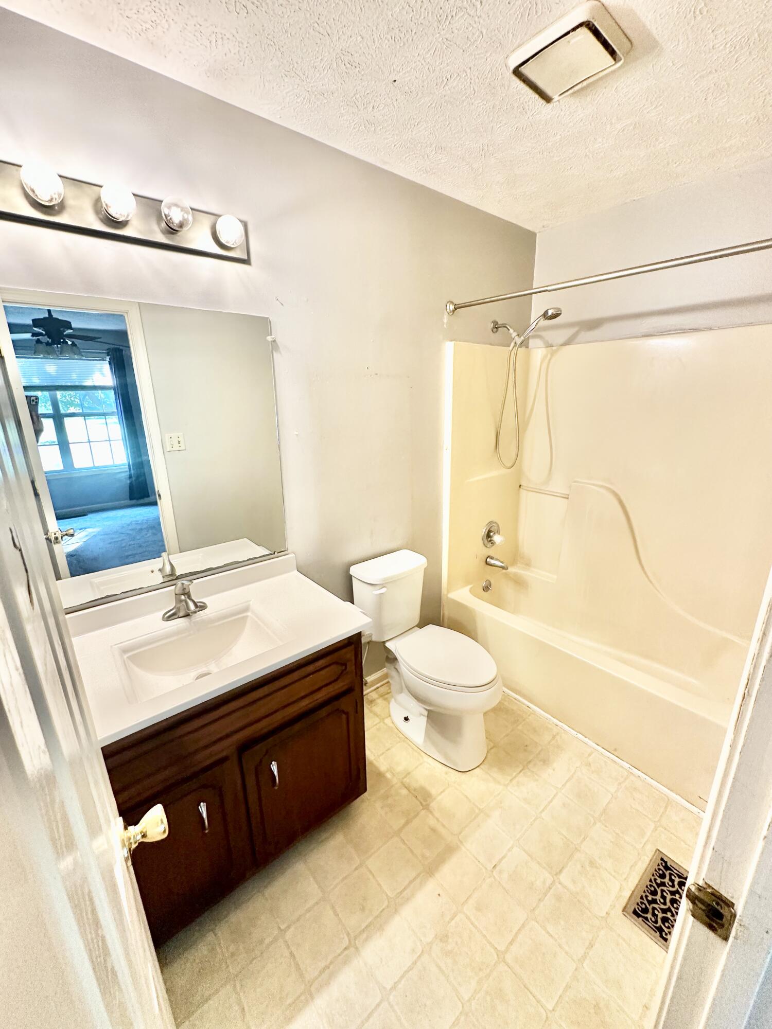 8646 Kingman Court Property Photo 6