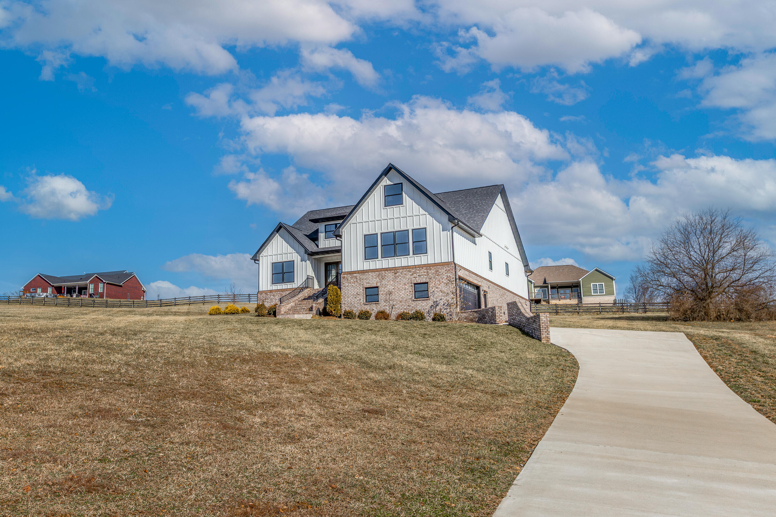 635 Lakeside Drive Property Photo 4