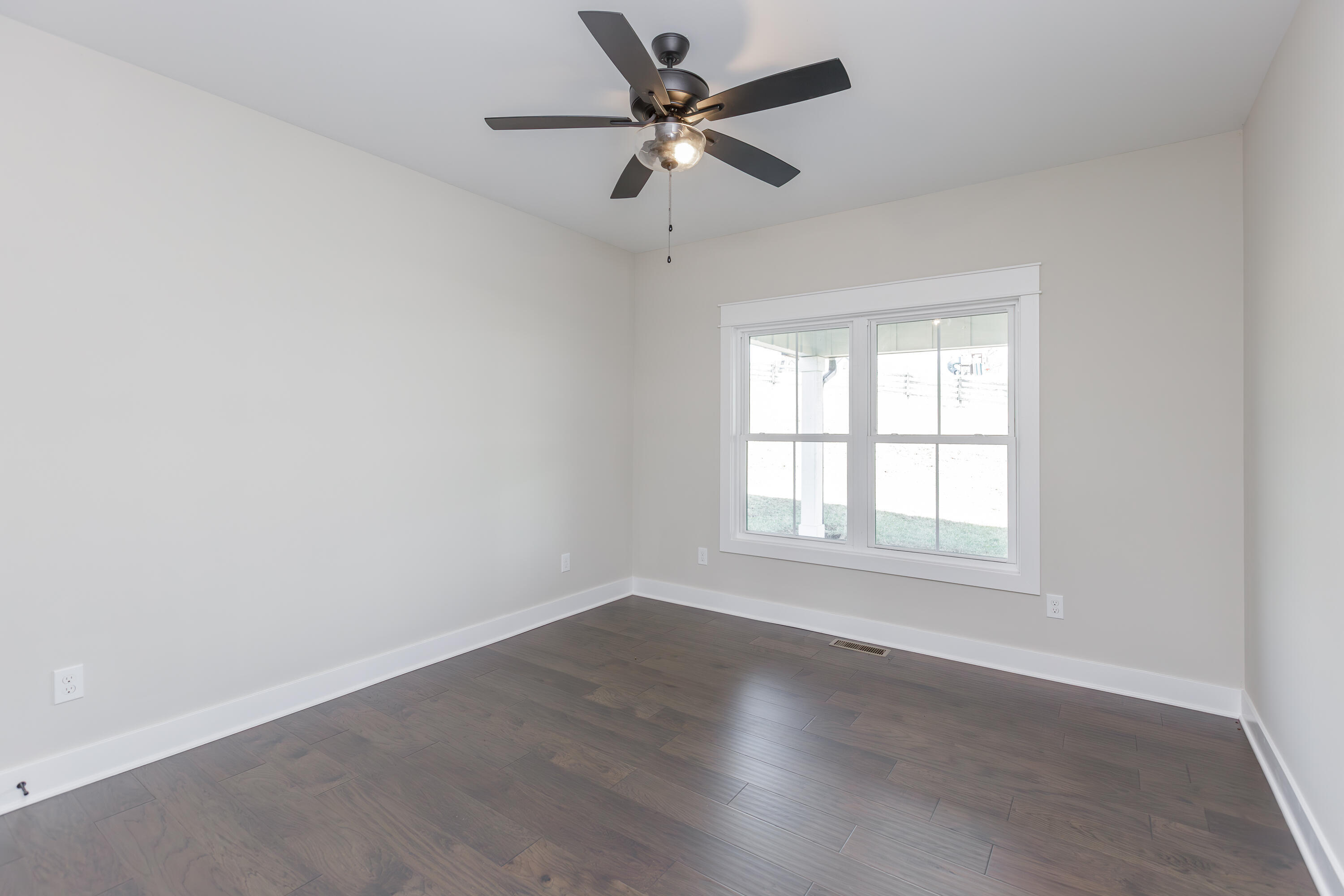 635 Lakeside Drive Property Photo 19