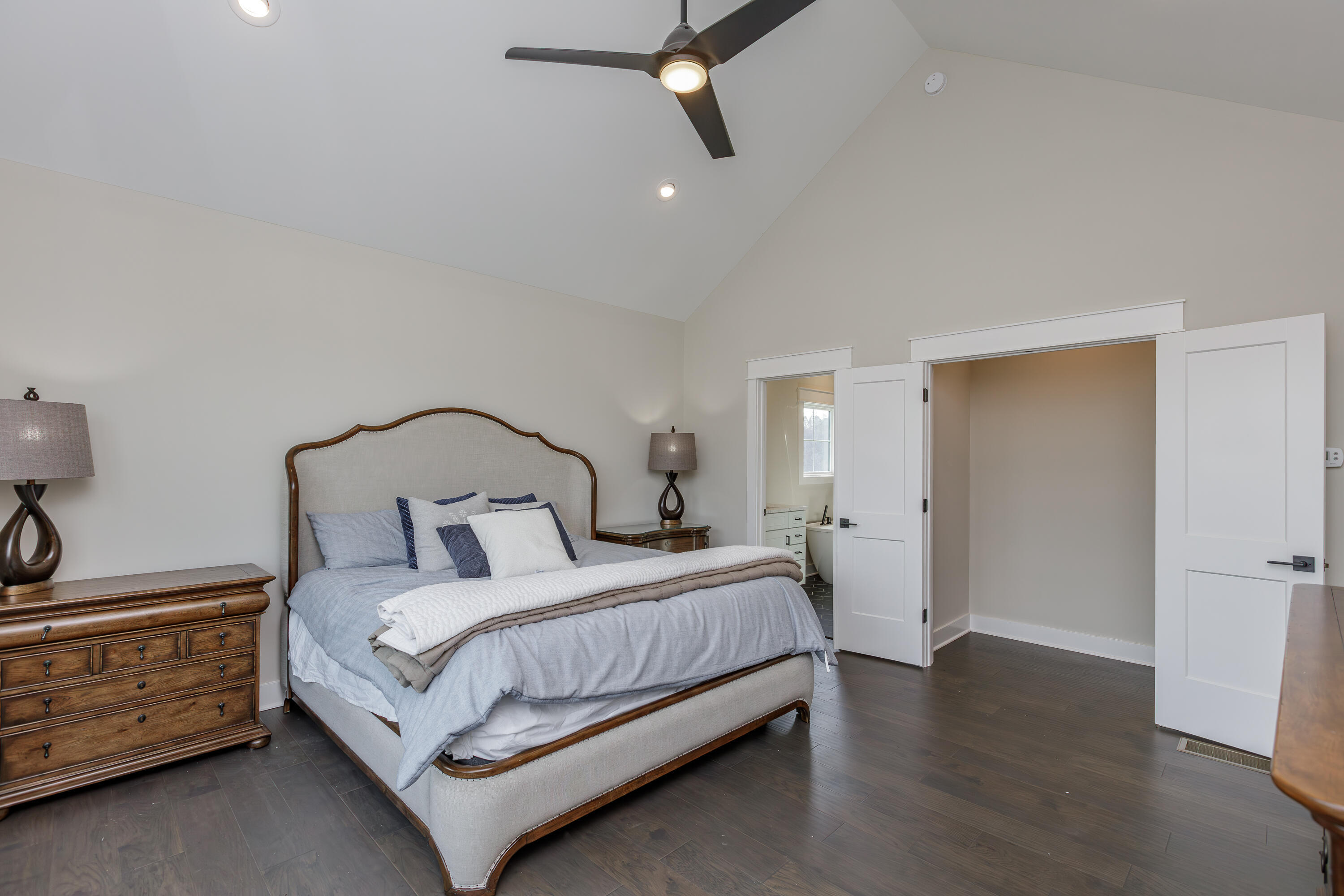 635 Lakeside Drive Property Photo 25
