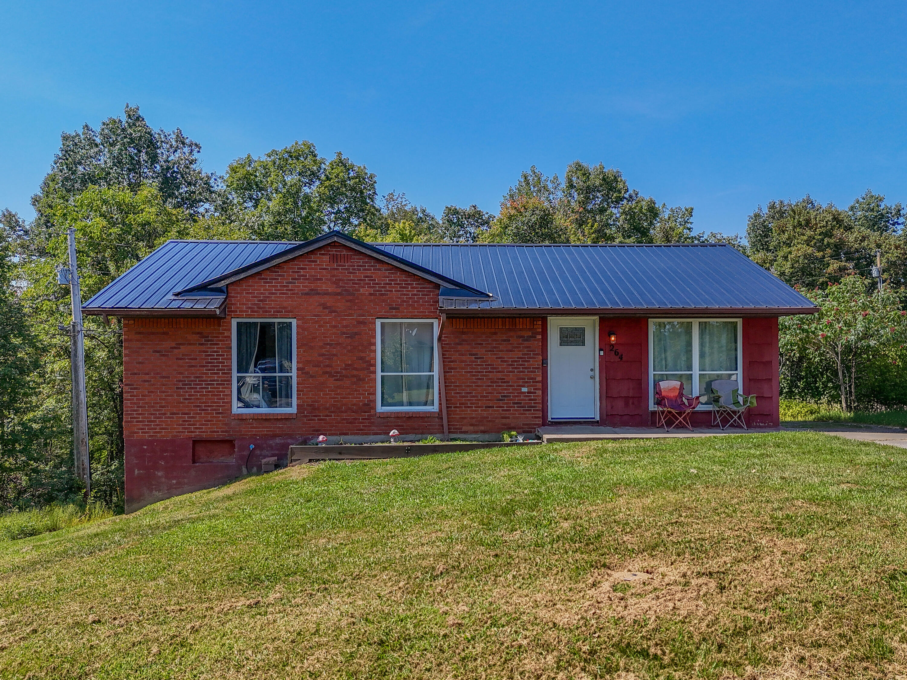264 Strawberry Drive Property Photo 1