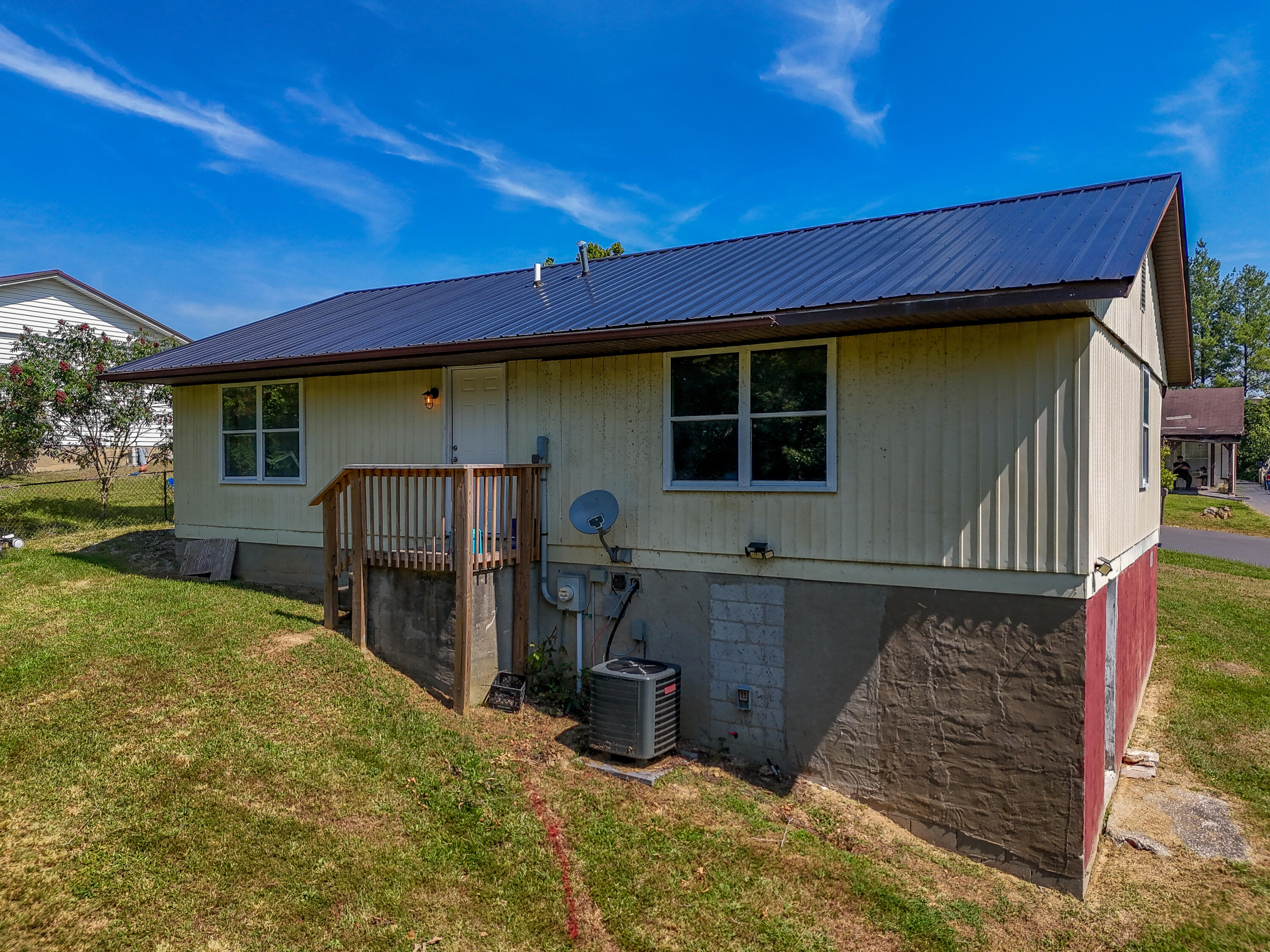 264 Strawberry Drive Property Photo 16