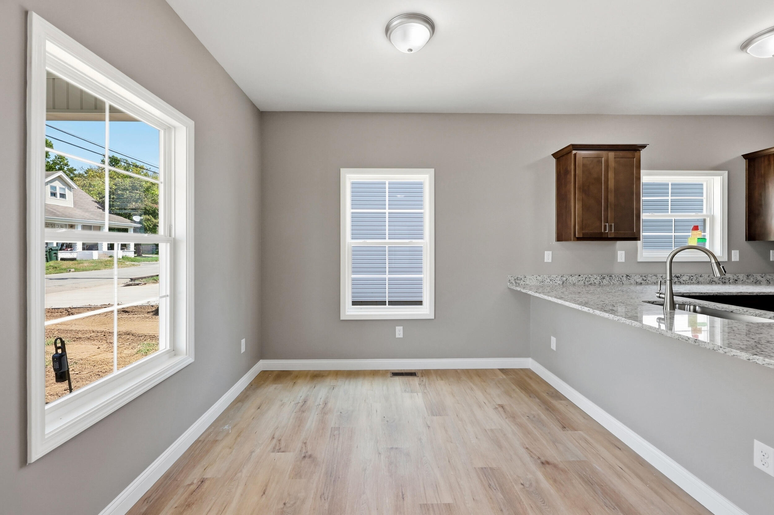 422 Main Avenue Property Photo 8
