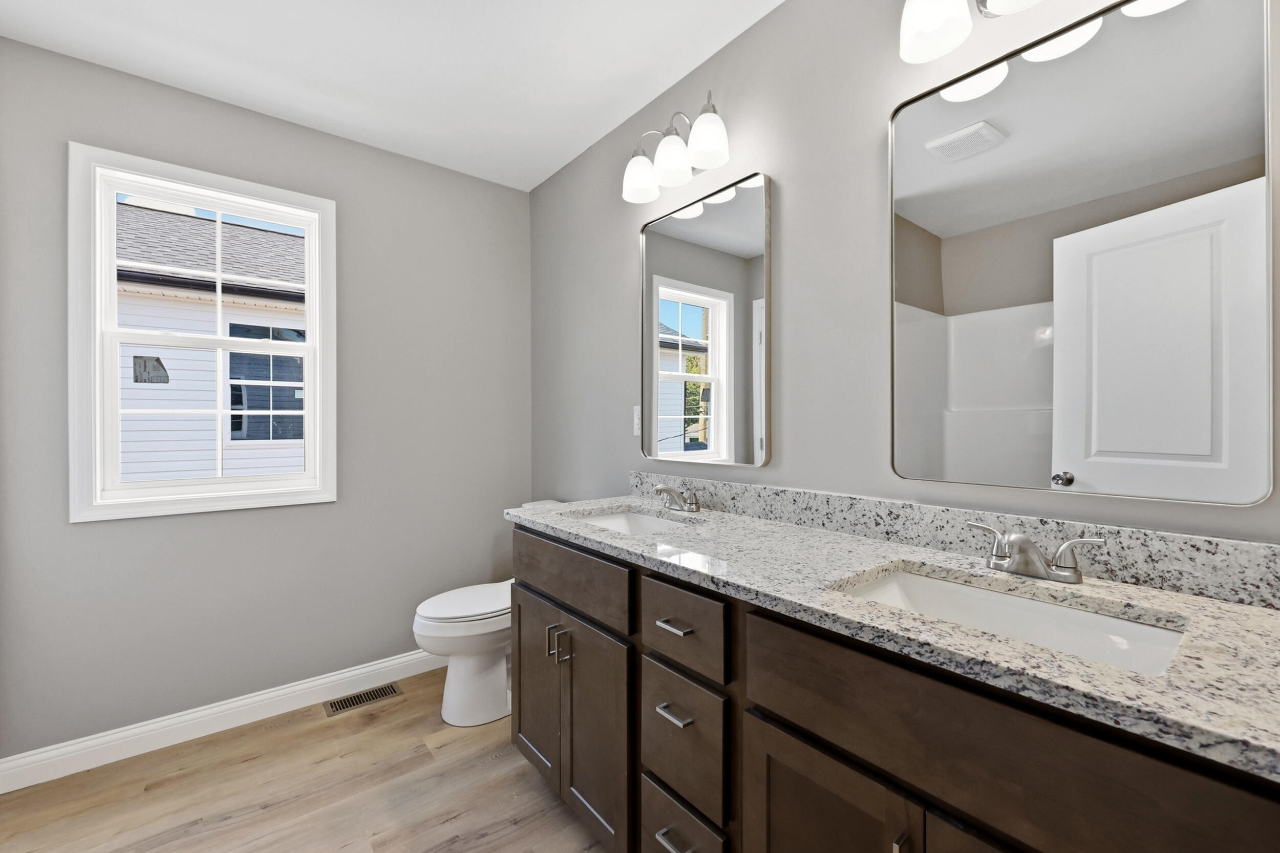 422 Main Avenue Property Photo 18