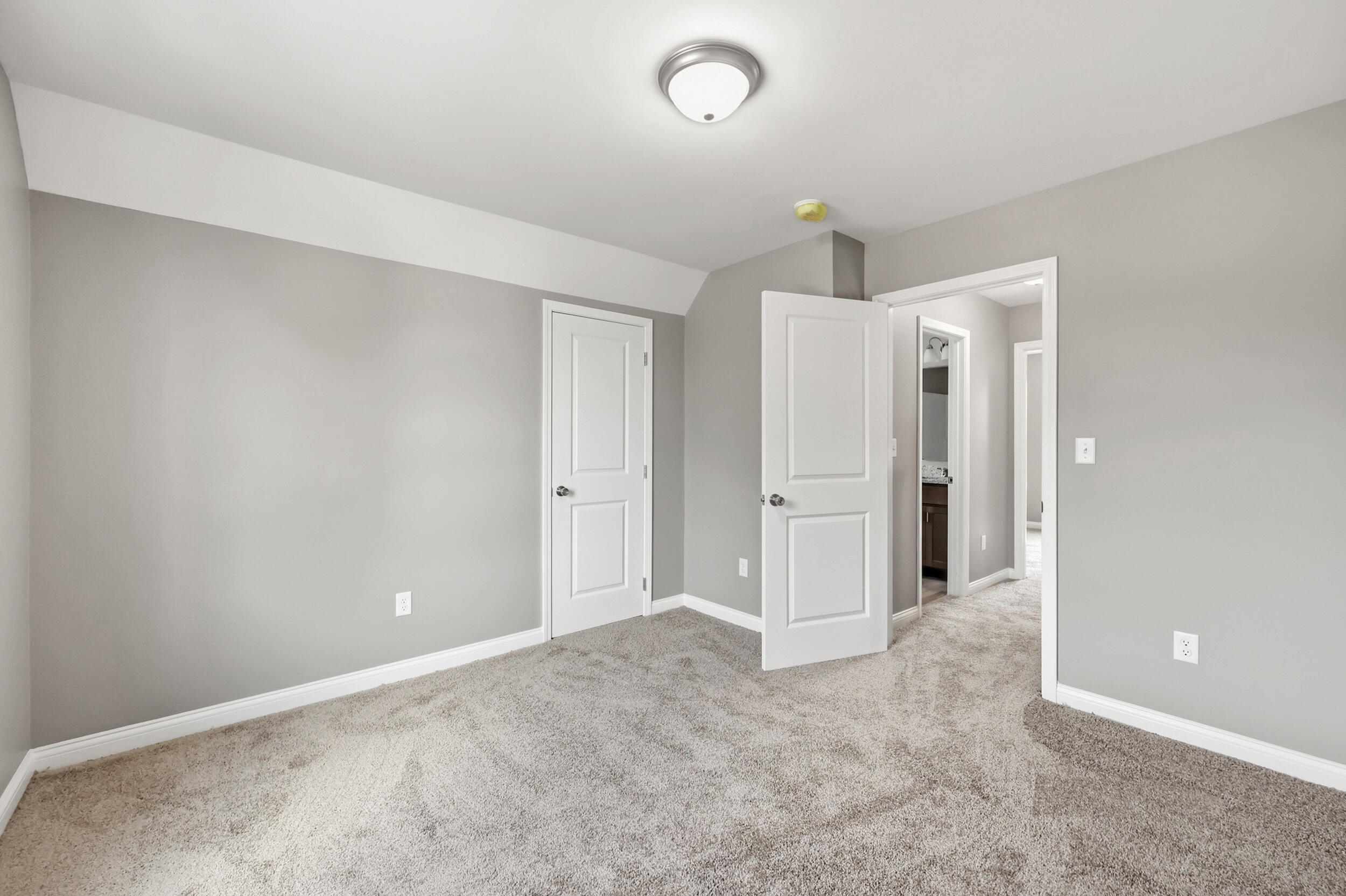 422 Main Avenue Property Photo 21