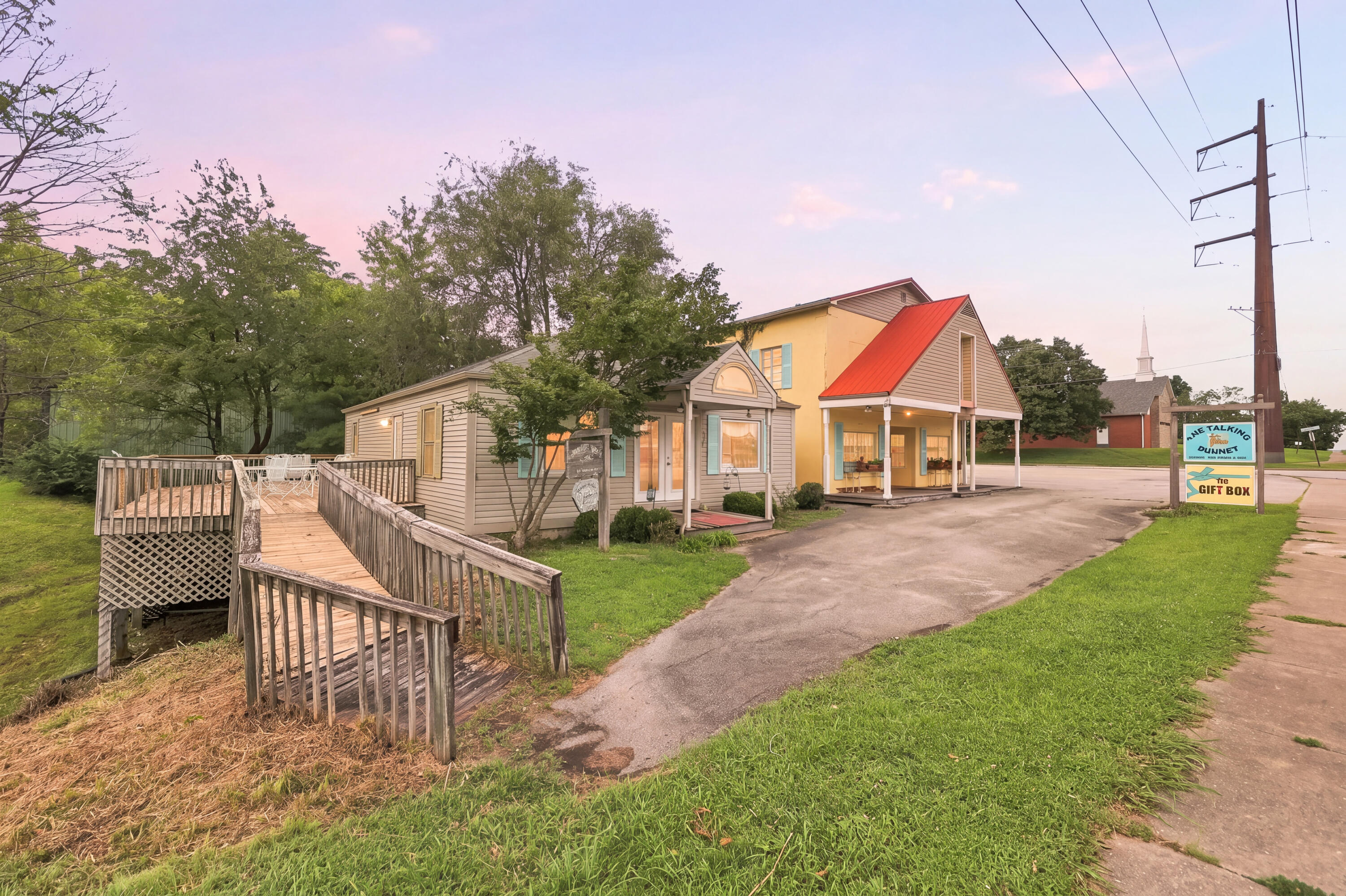 1500-1502 Louisville Road Property Photo 4