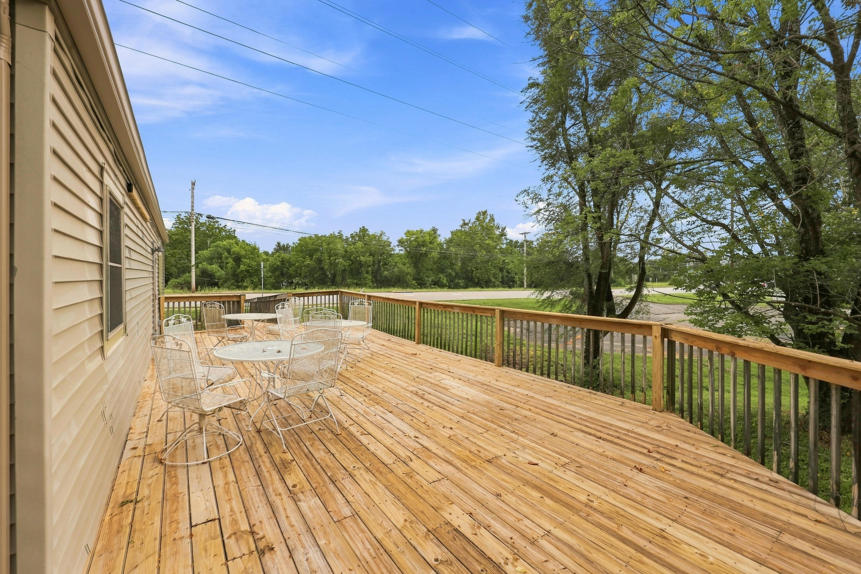 1500-1502 Louisville Road Property Photo 5