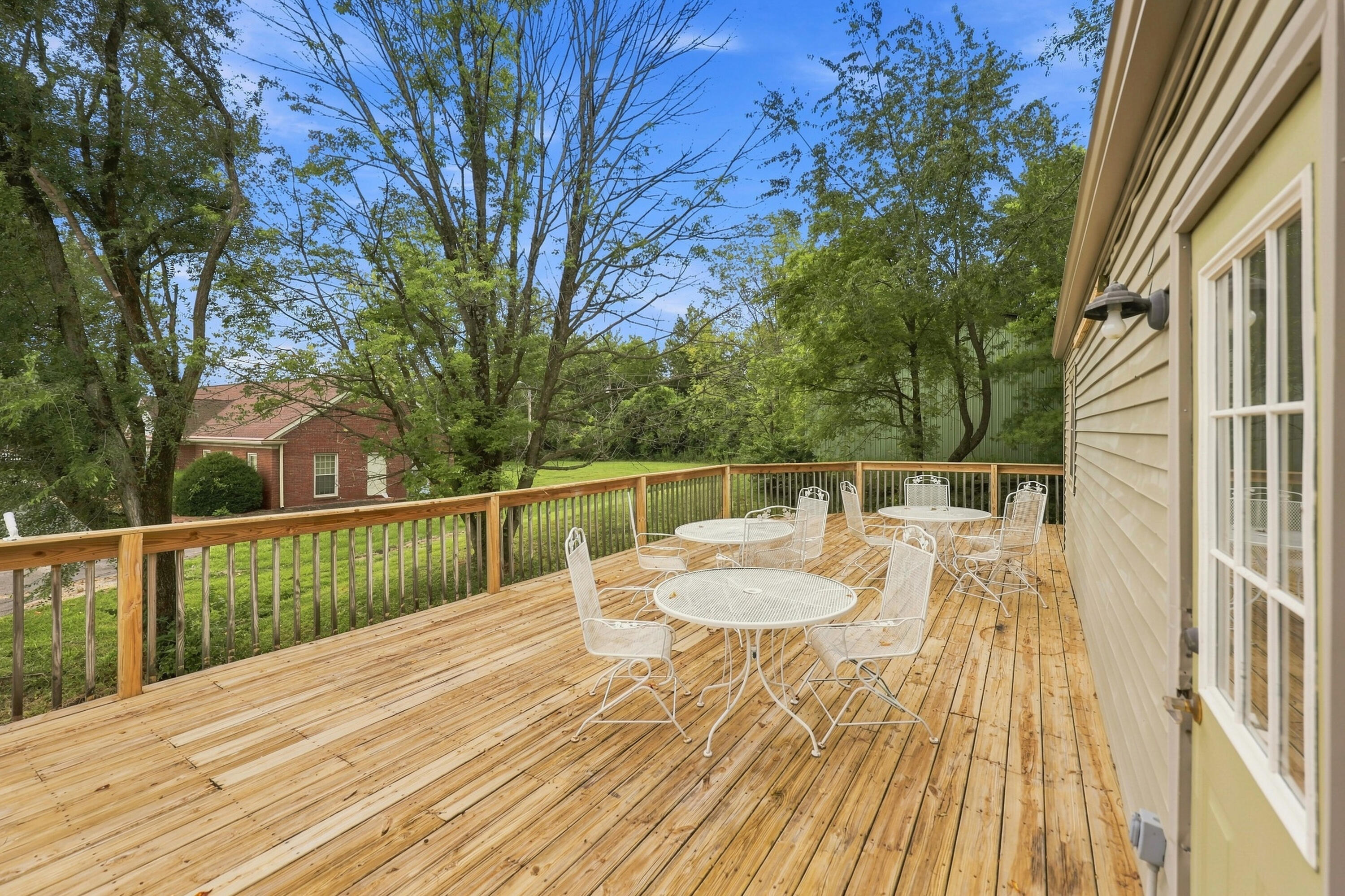 1500-1502 Louisville Road Property Photo 6