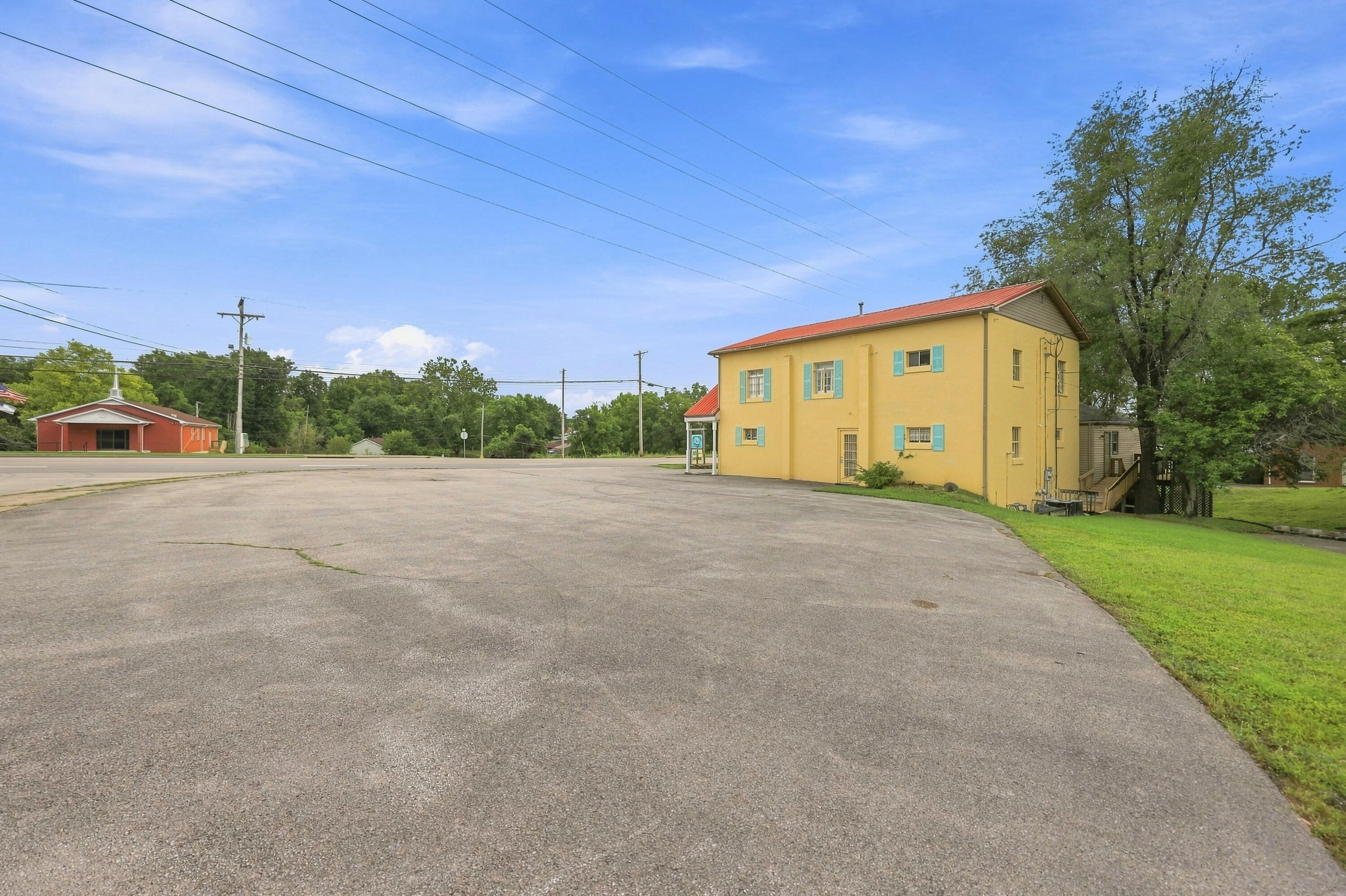 1500-1502 Louisville Road Property Photo 8