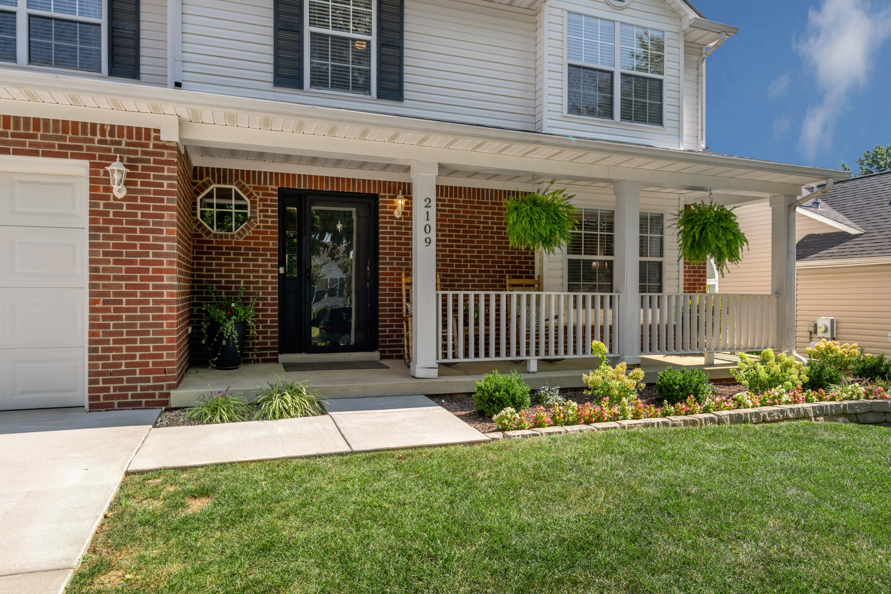 2109 Walsh Court Property Photo 4