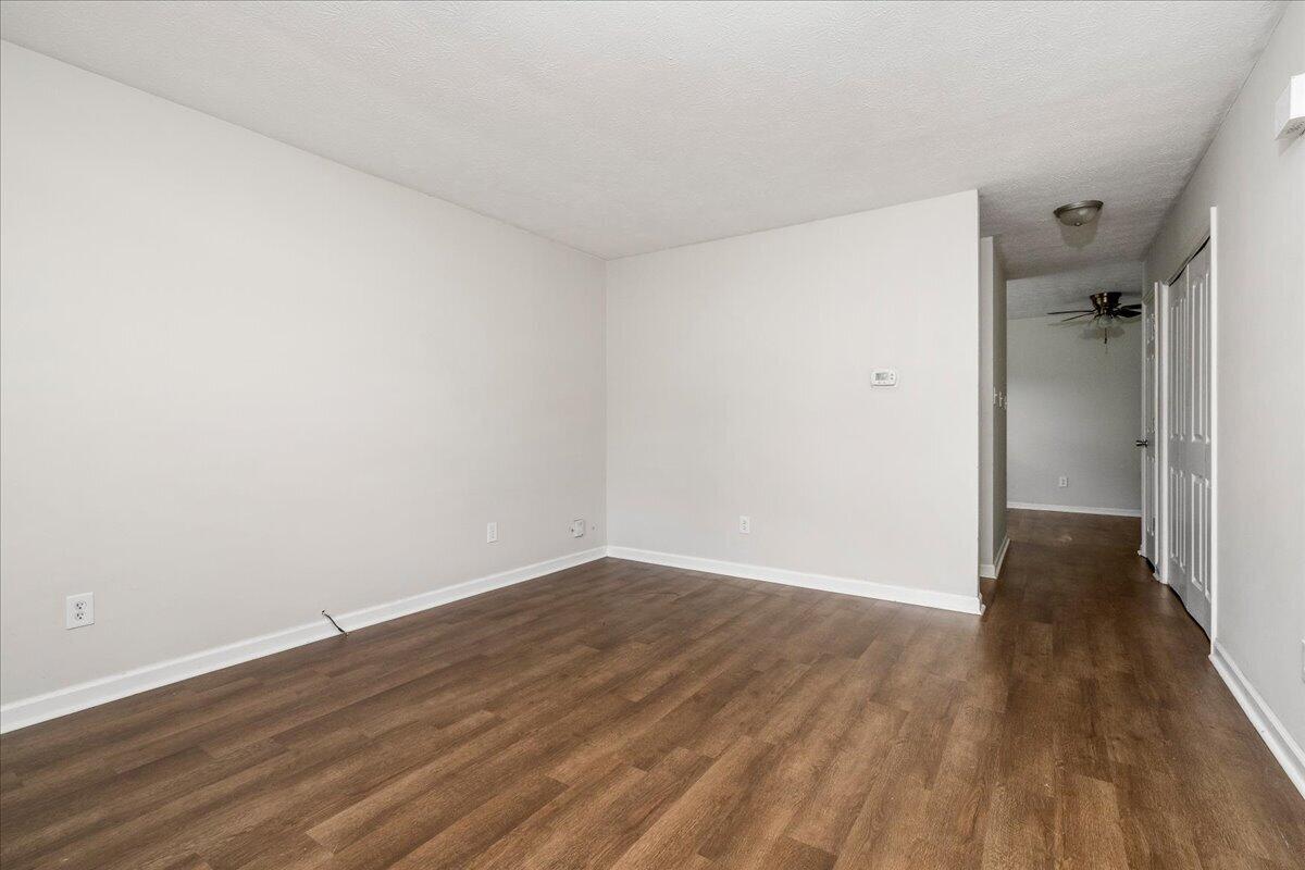 121 Lakeview Drive Property Photo 4