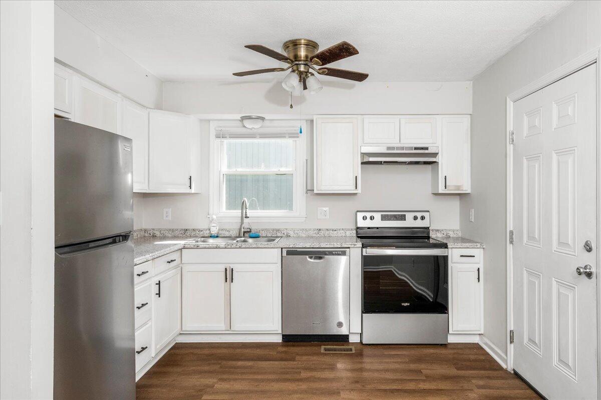 121 Lakeview Drive Property Photo 13