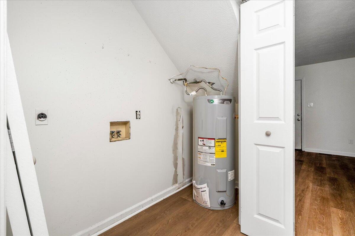 121 Lakeview Drive Property Photo 24