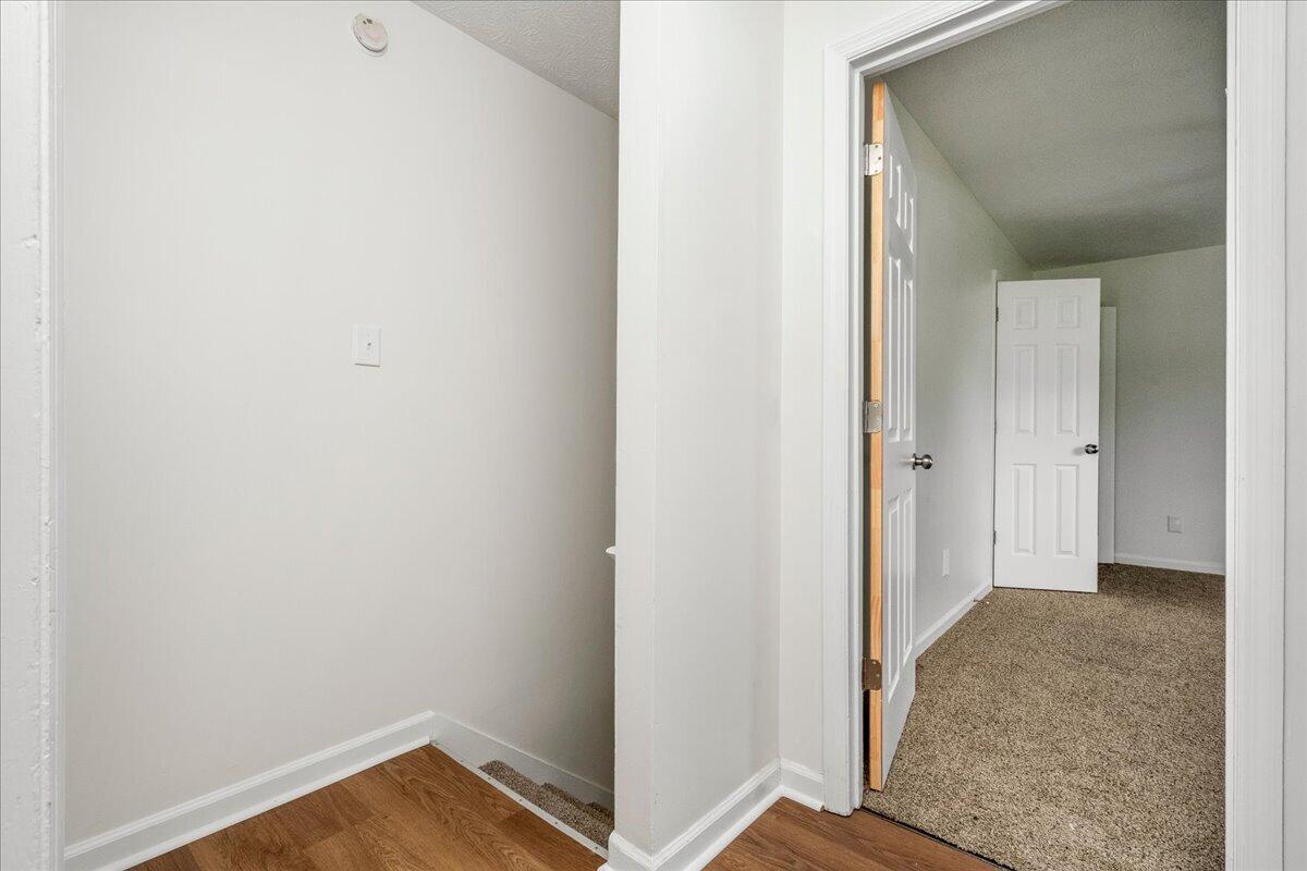 121 Lakeview Drive Property Photo 29
