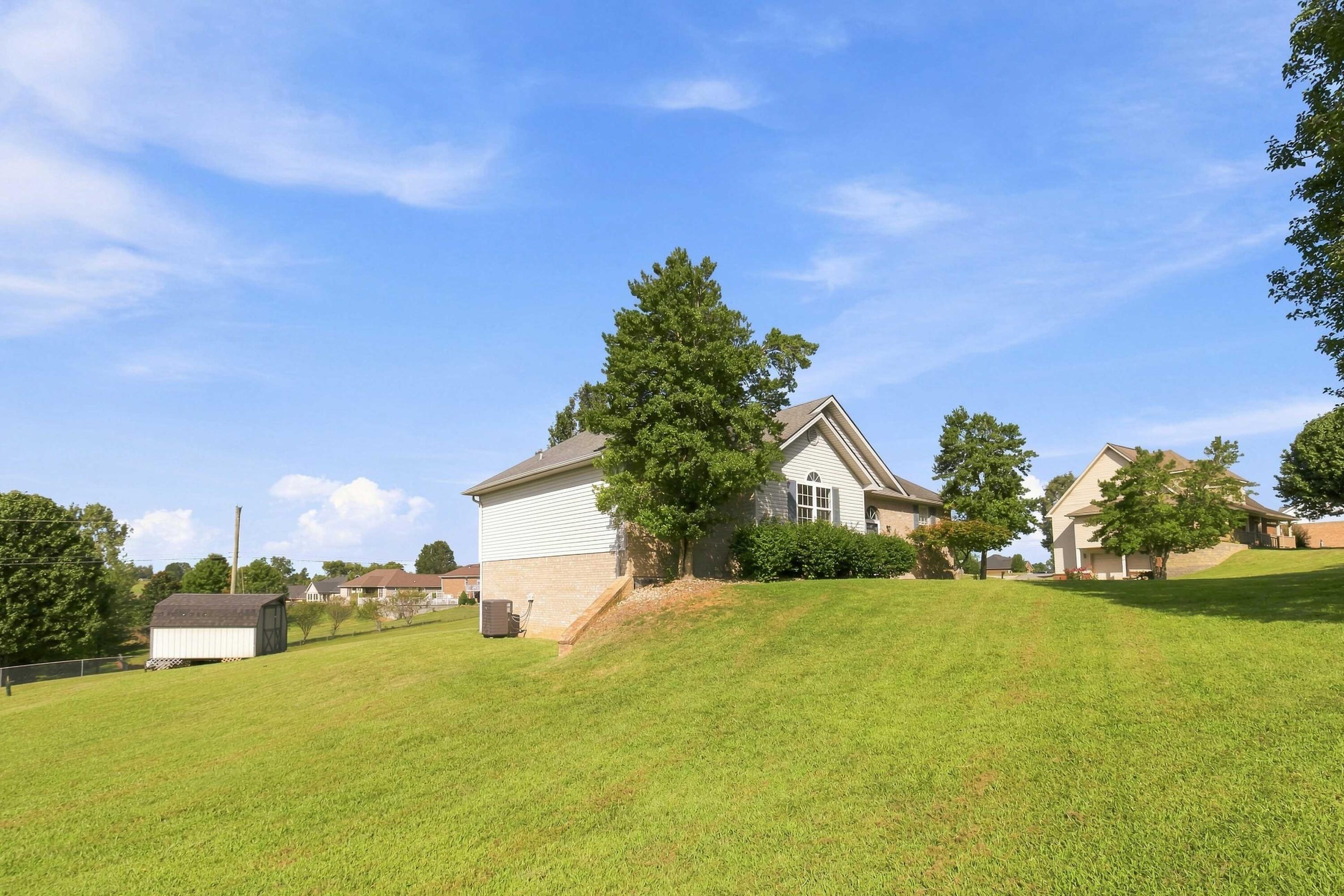 363 Hidden Loop Drive Property Photo 2