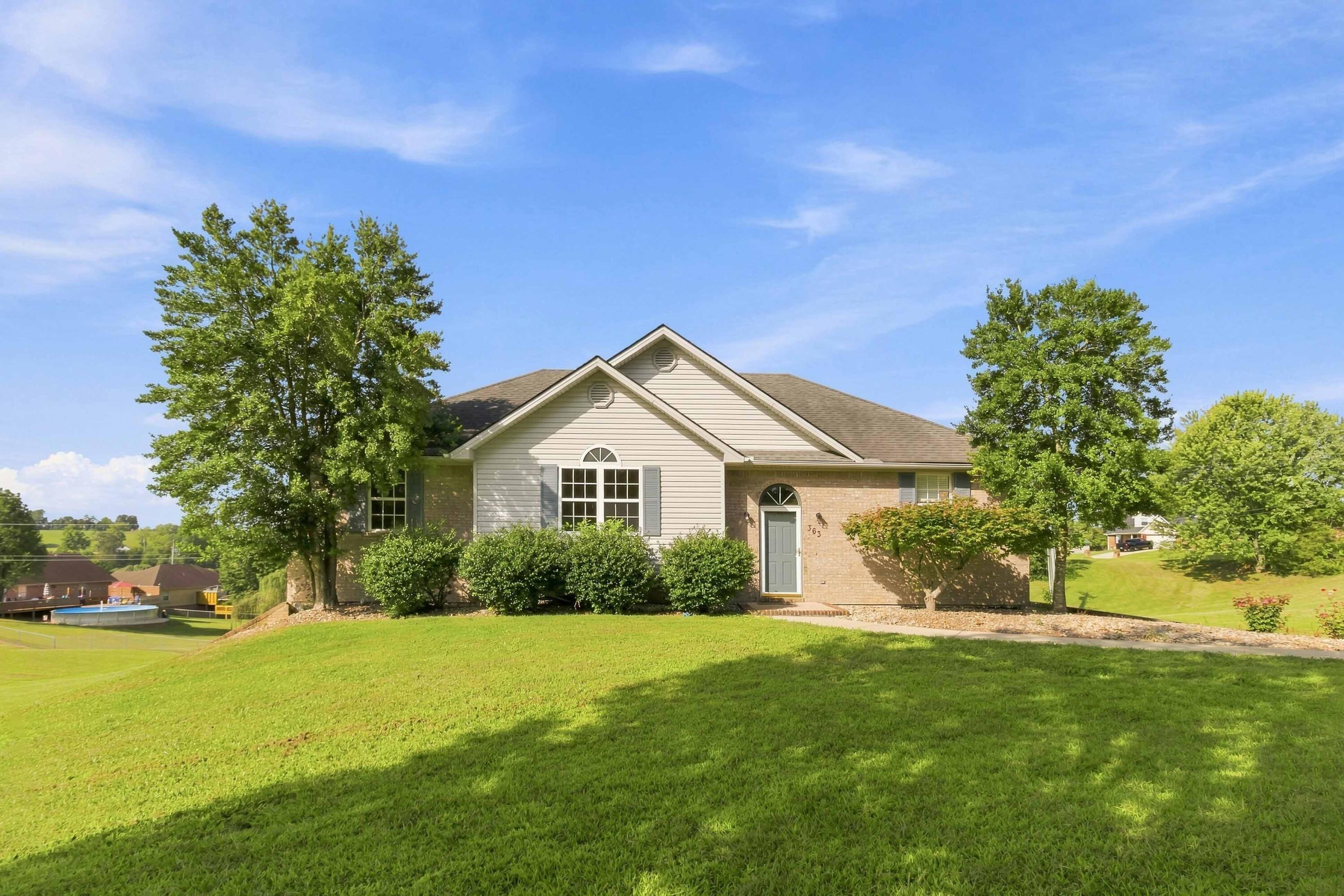 363 Hidden Loop Drive Property Photo 3