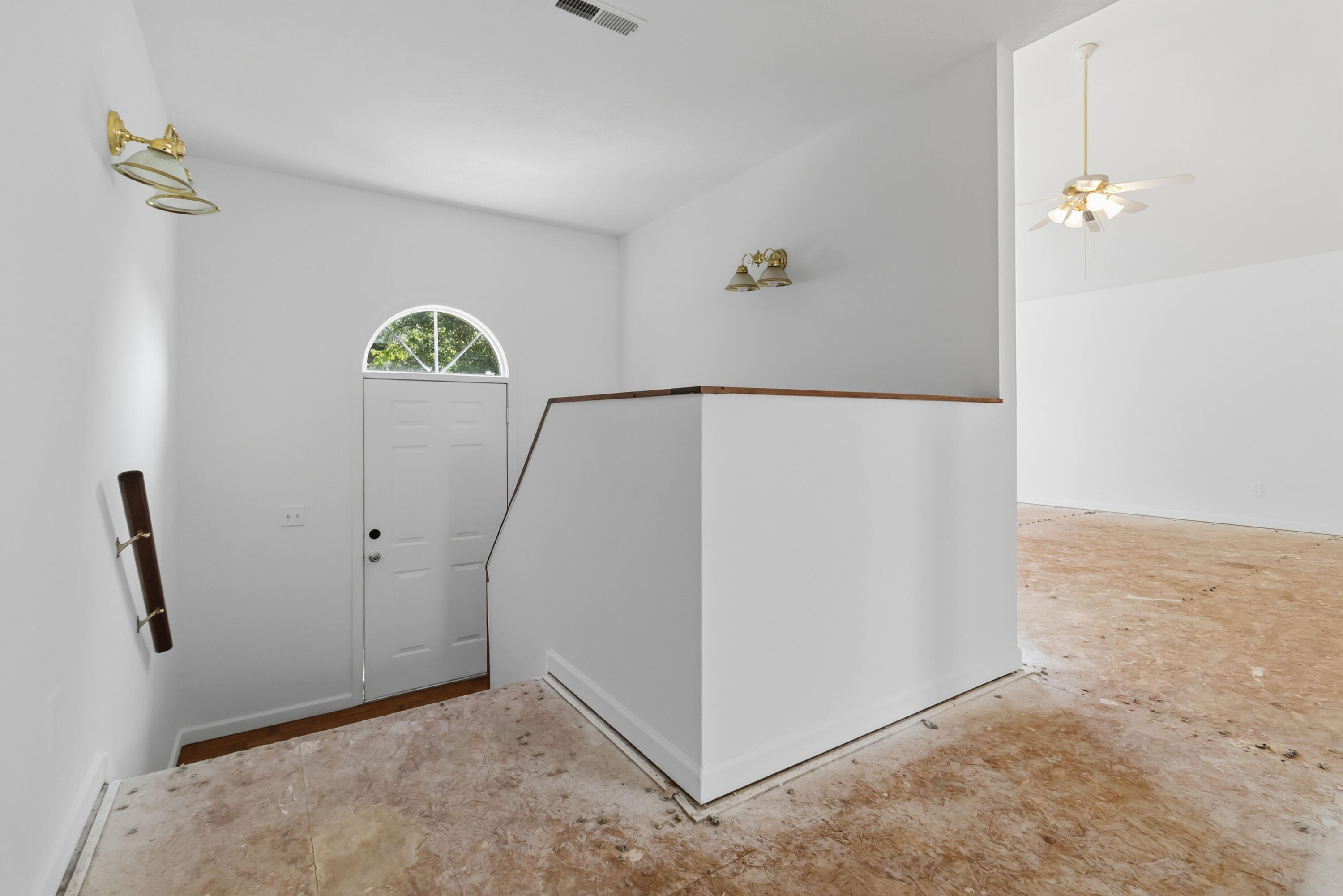 363 Hidden Loop Drive Property Photo 6
