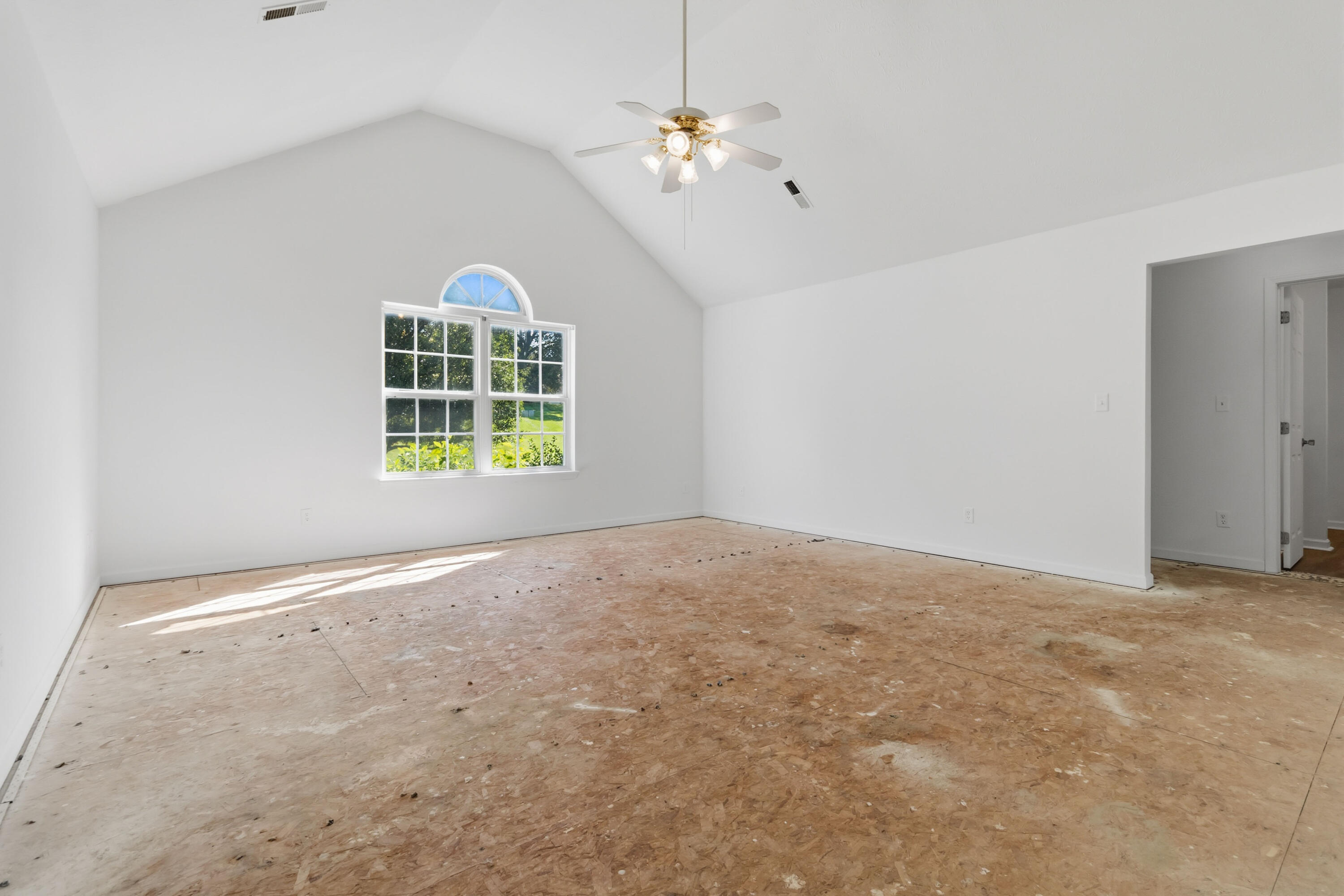 363 Hidden Loop Drive Property Photo 7