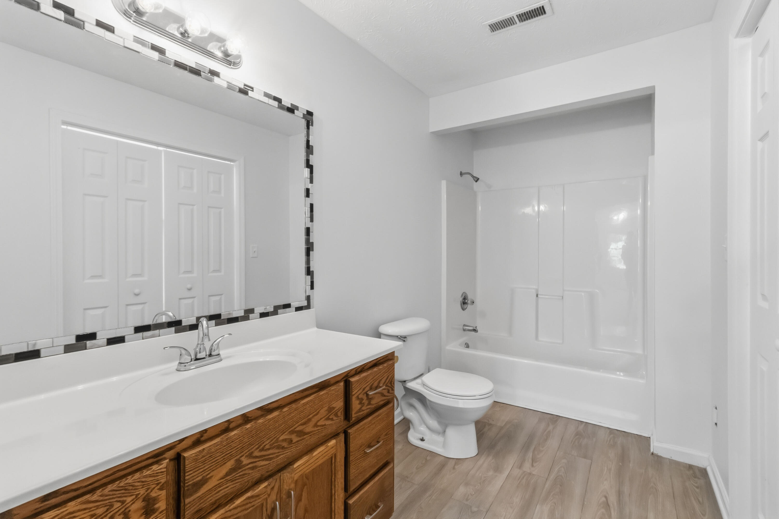363 Hidden Loop Drive Property Photo 8