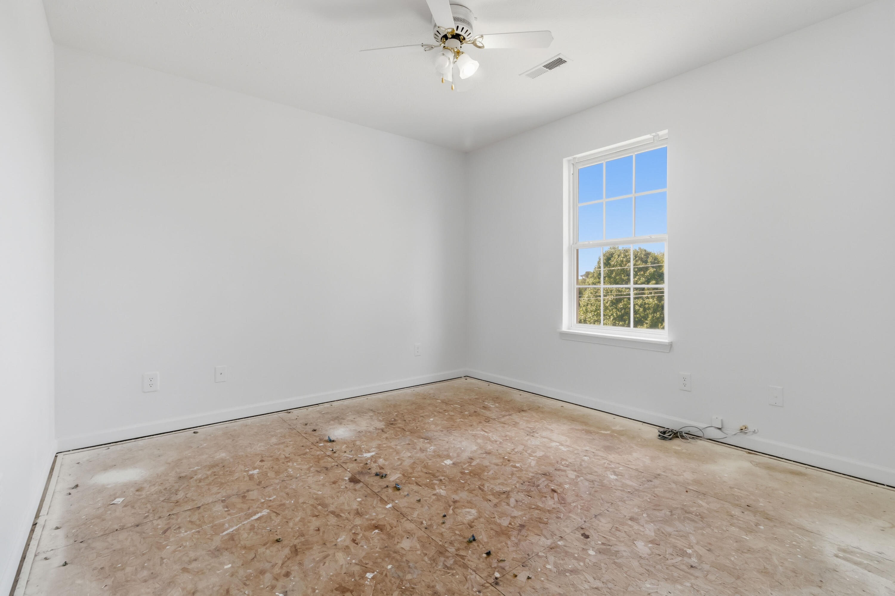 363 Hidden Loop Drive Property Photo 18