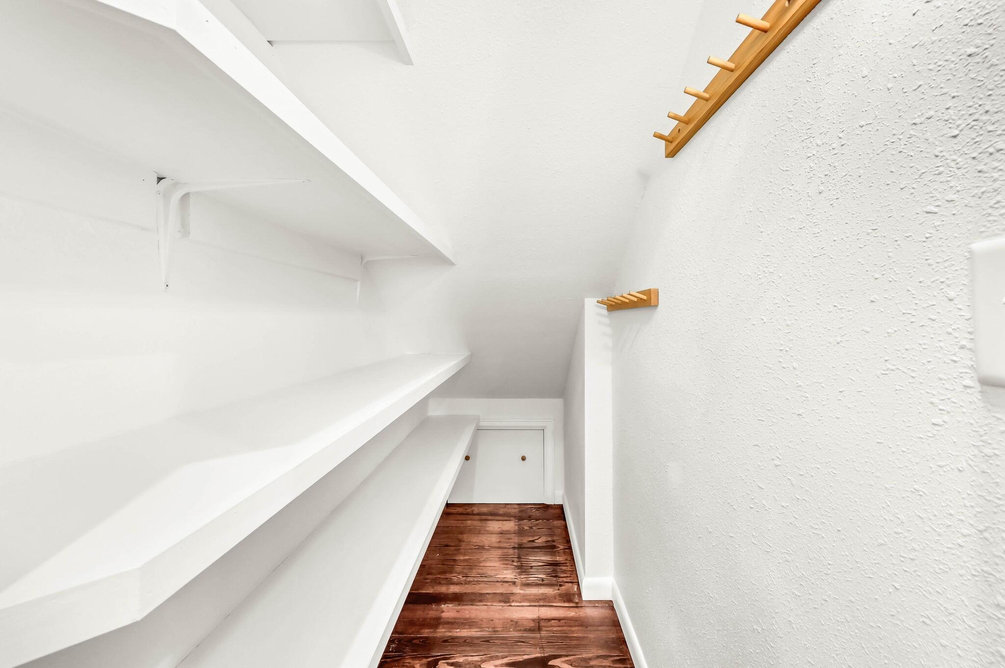 108 E Green Street Property Photo 11