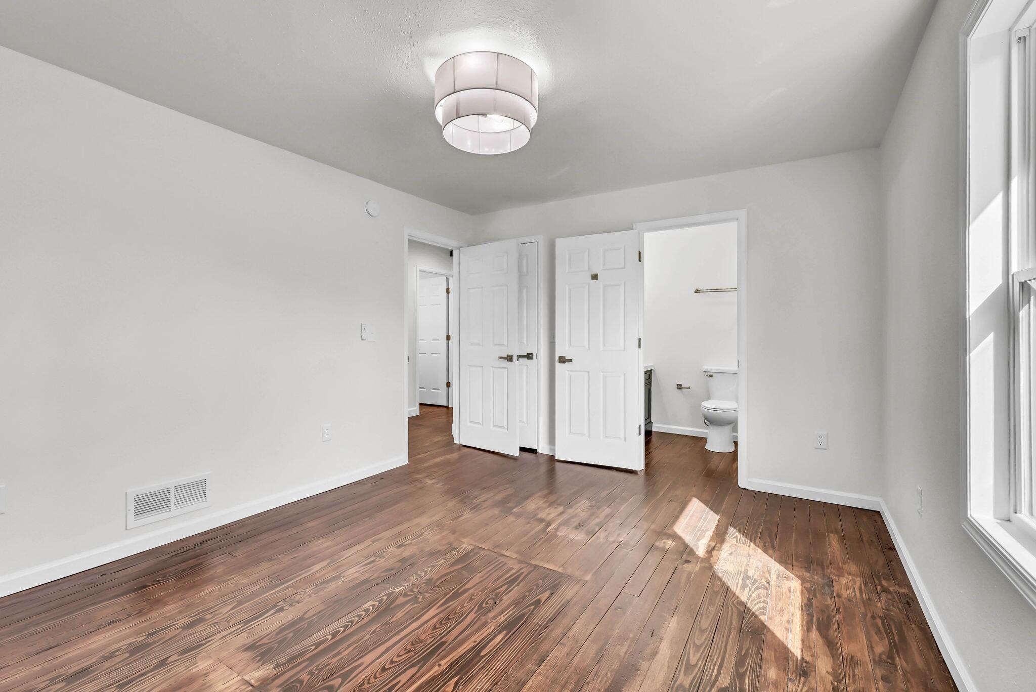 108 E Green Street Property Photo 21