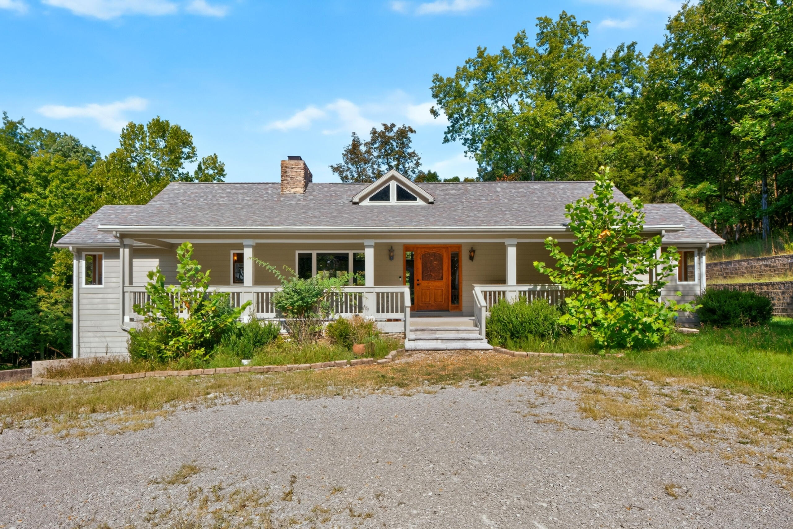 153 Deerlake Path Property Photo 1