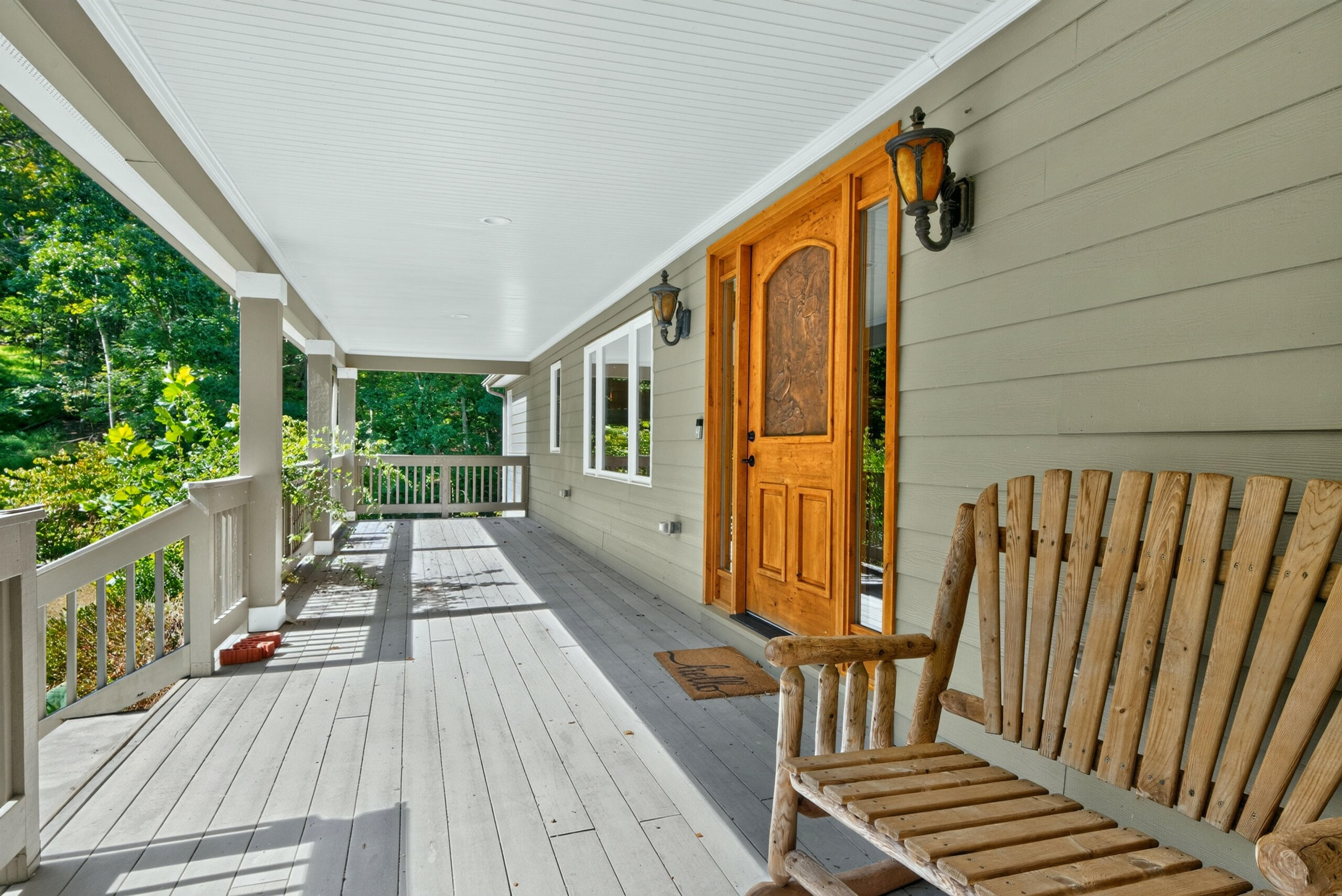 153 Deerlake Path Property Photo 6