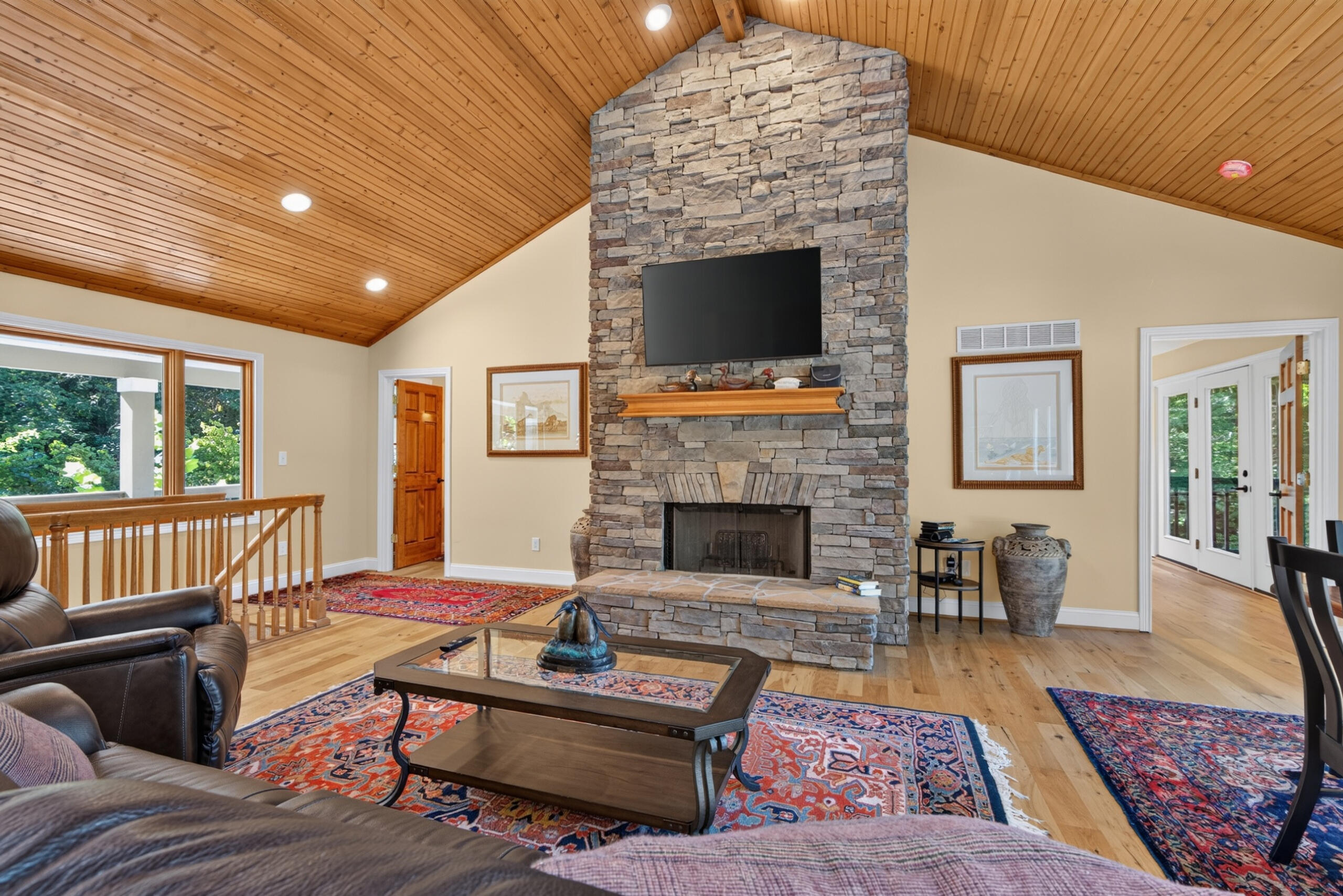 153 Deerlake Path Property Photo 9